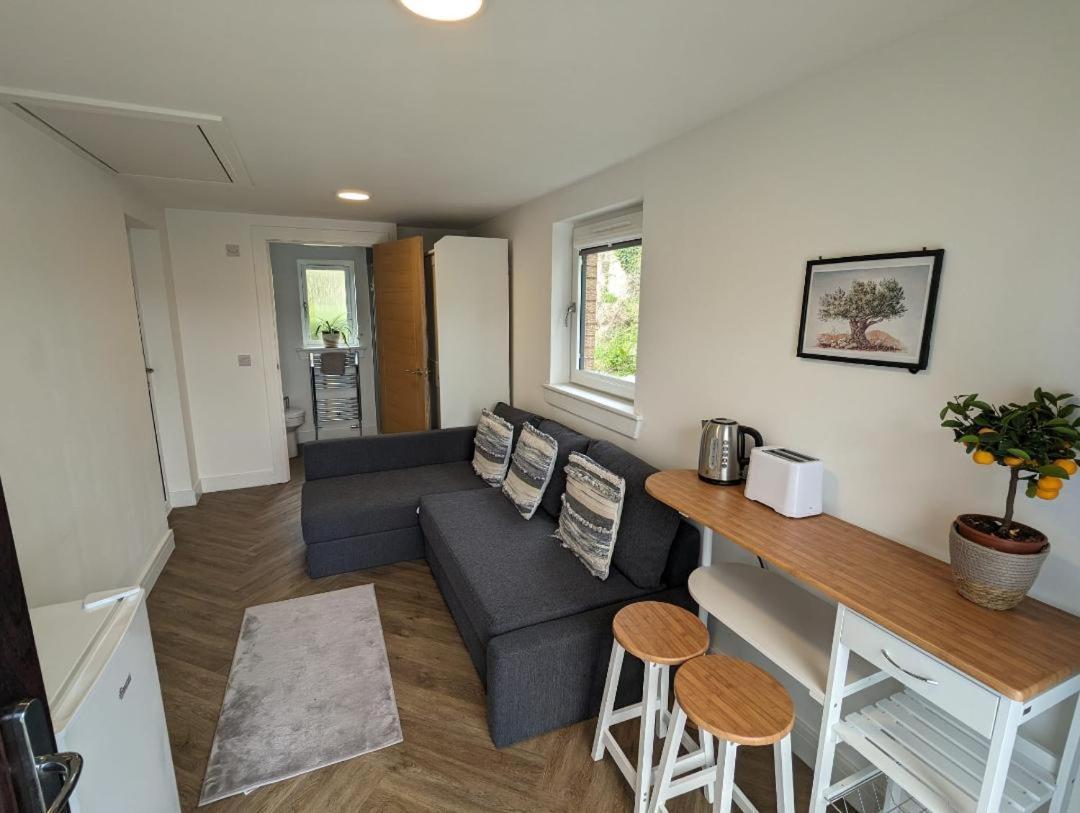 Homestay En-suite Double With Private Entrance