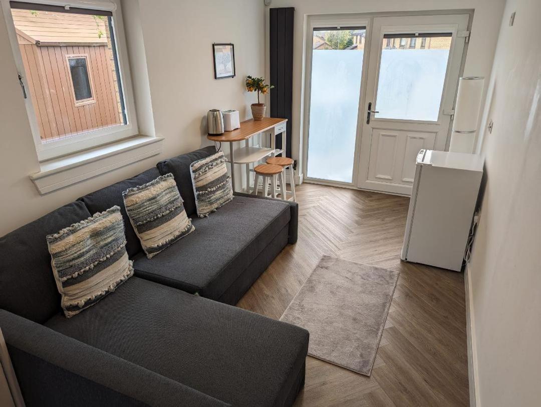 En-suite Double With Private Entrance Edinburgh