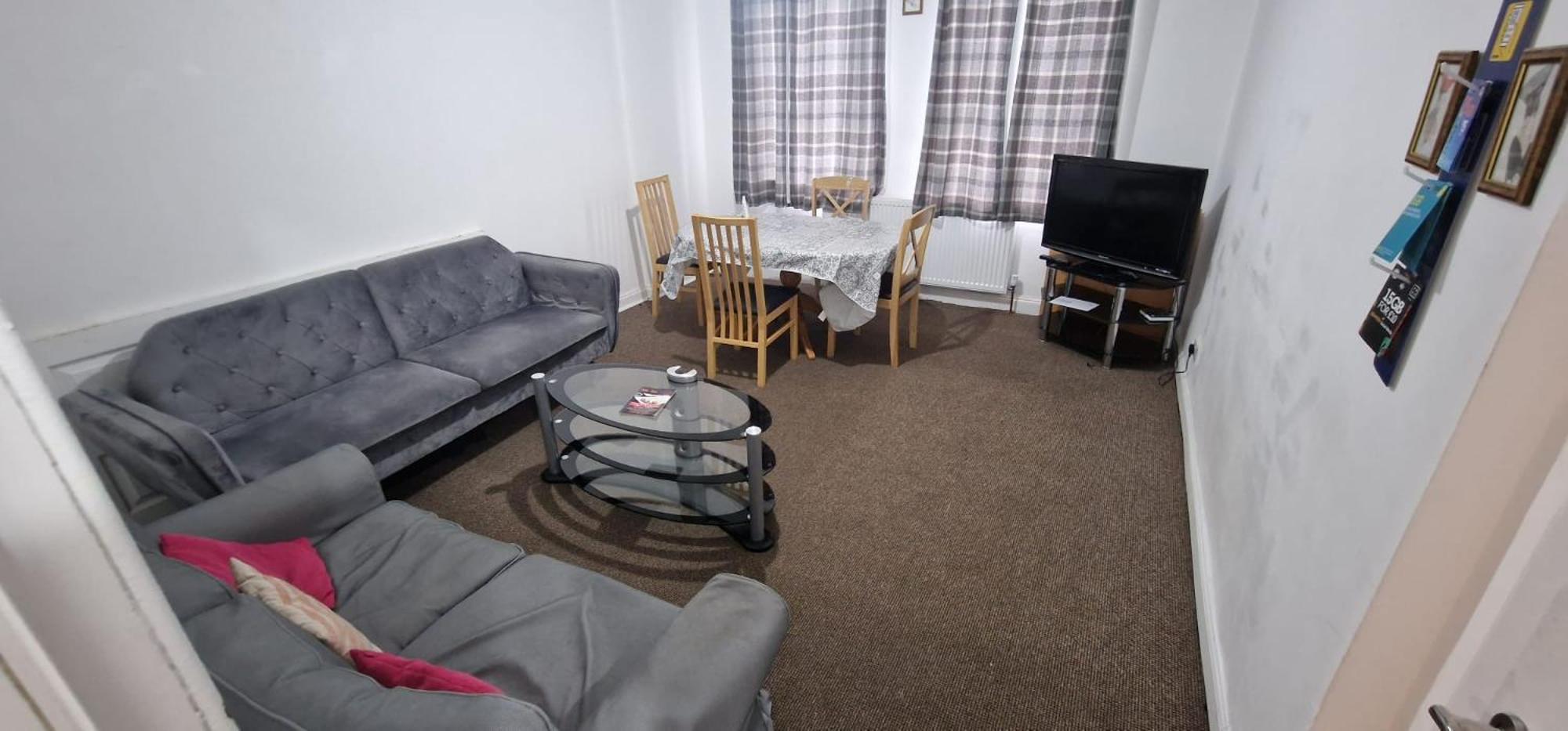 Simple 2bed Flat In Edinburgh. Appartement