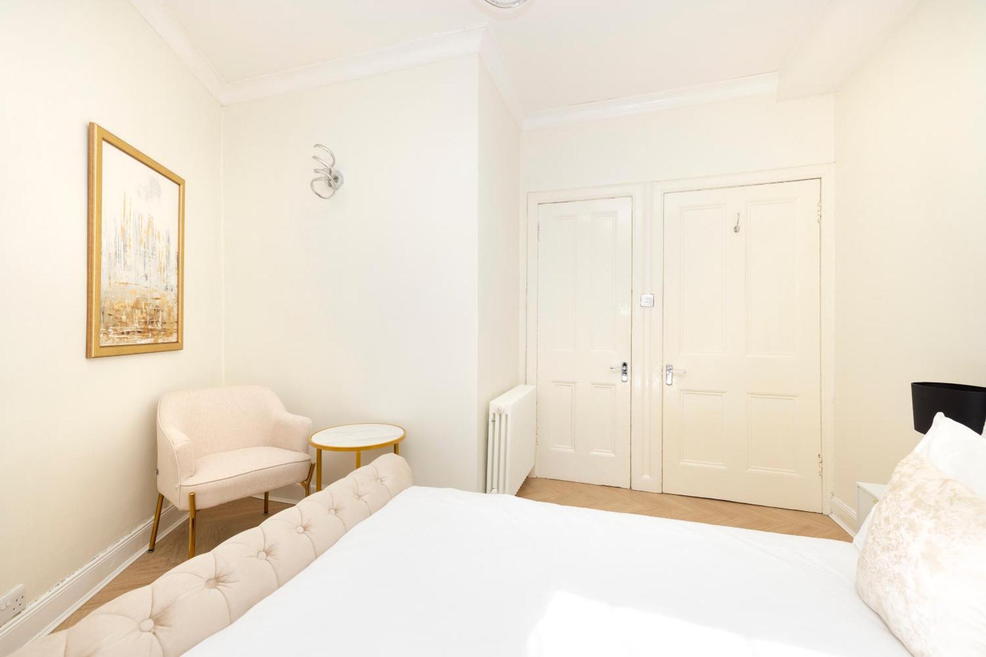 Joivy Modern Flat In City Centre - For Up To 3 Guests Apartment *