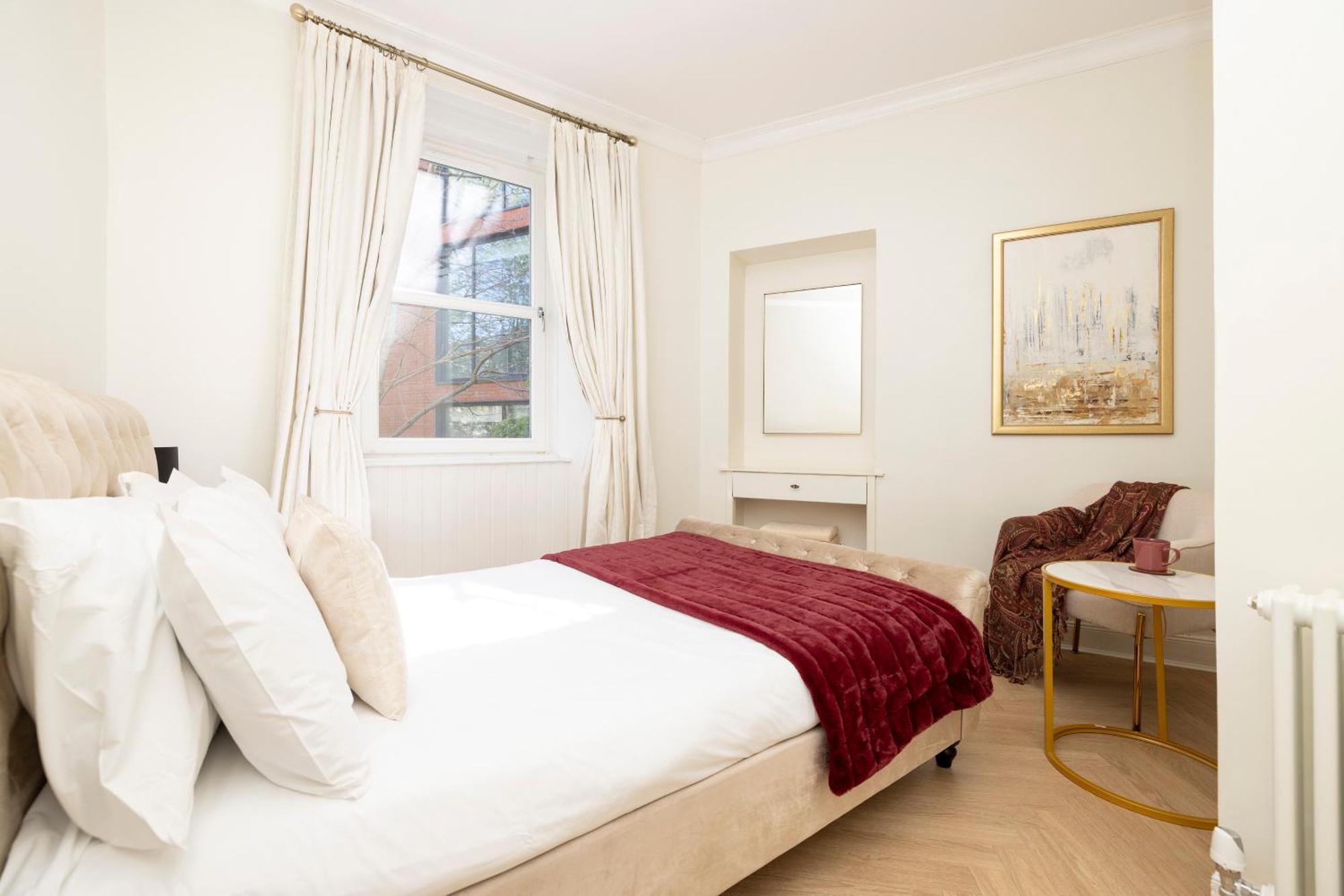 Joivy Modern Flat In City Centre - For Up To 3 Guests * Edinburgh