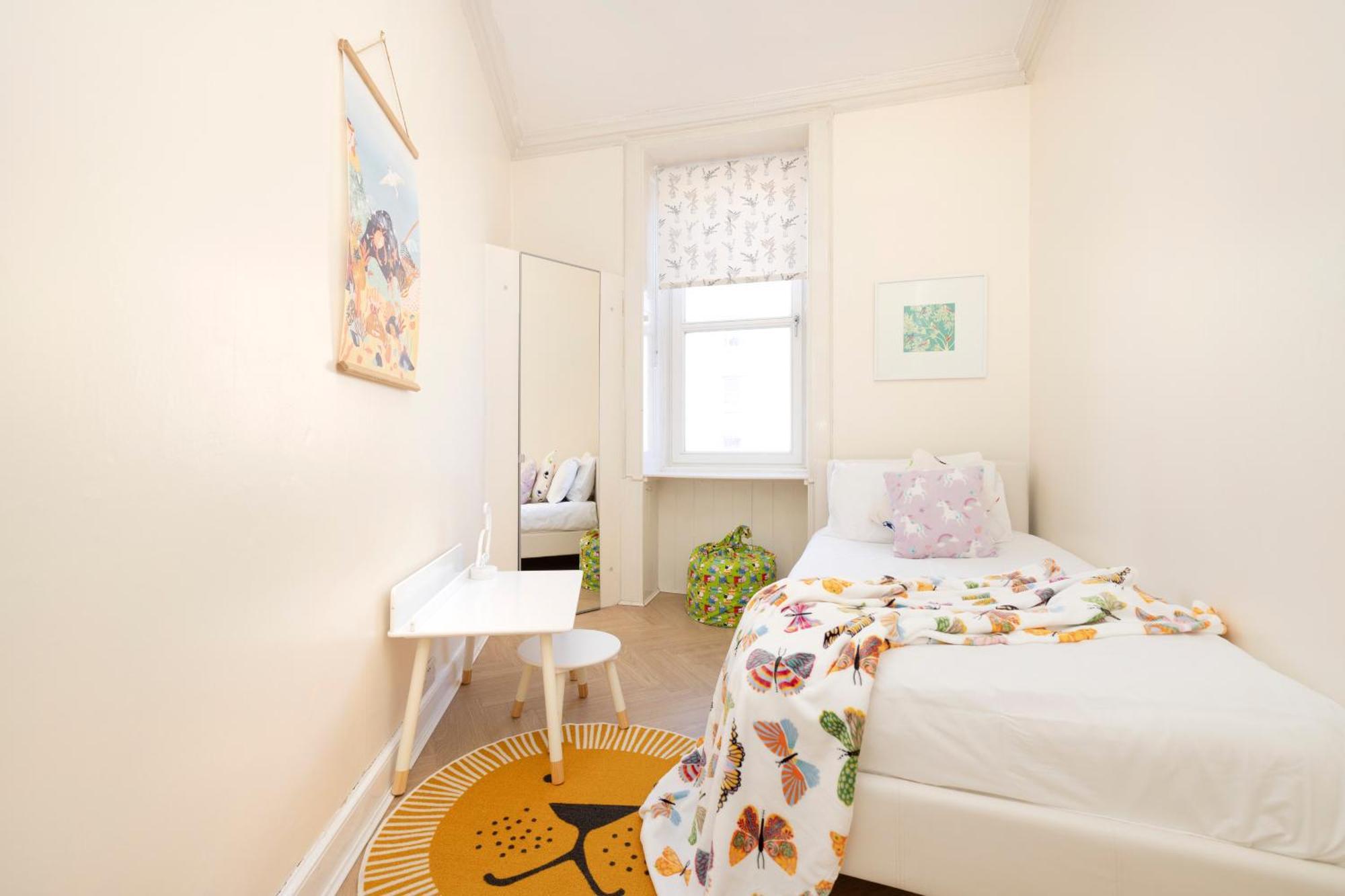 Joivy Modern Flat In City Centre - For Up To 3 Guests *