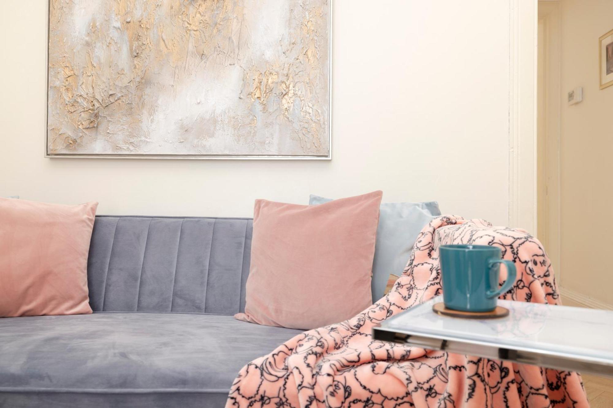 Joivy Modern Flat In City Centre - For Up To 3 Guests Apartment *