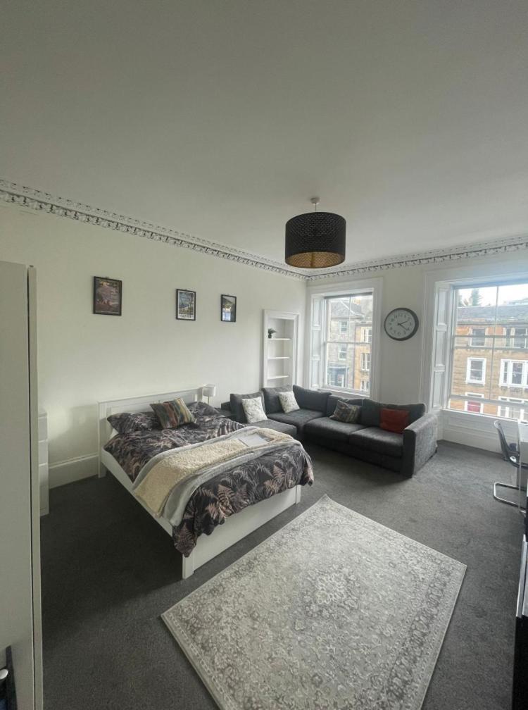Joivy Spacious 3-bed Flat With Castle Views Apartment