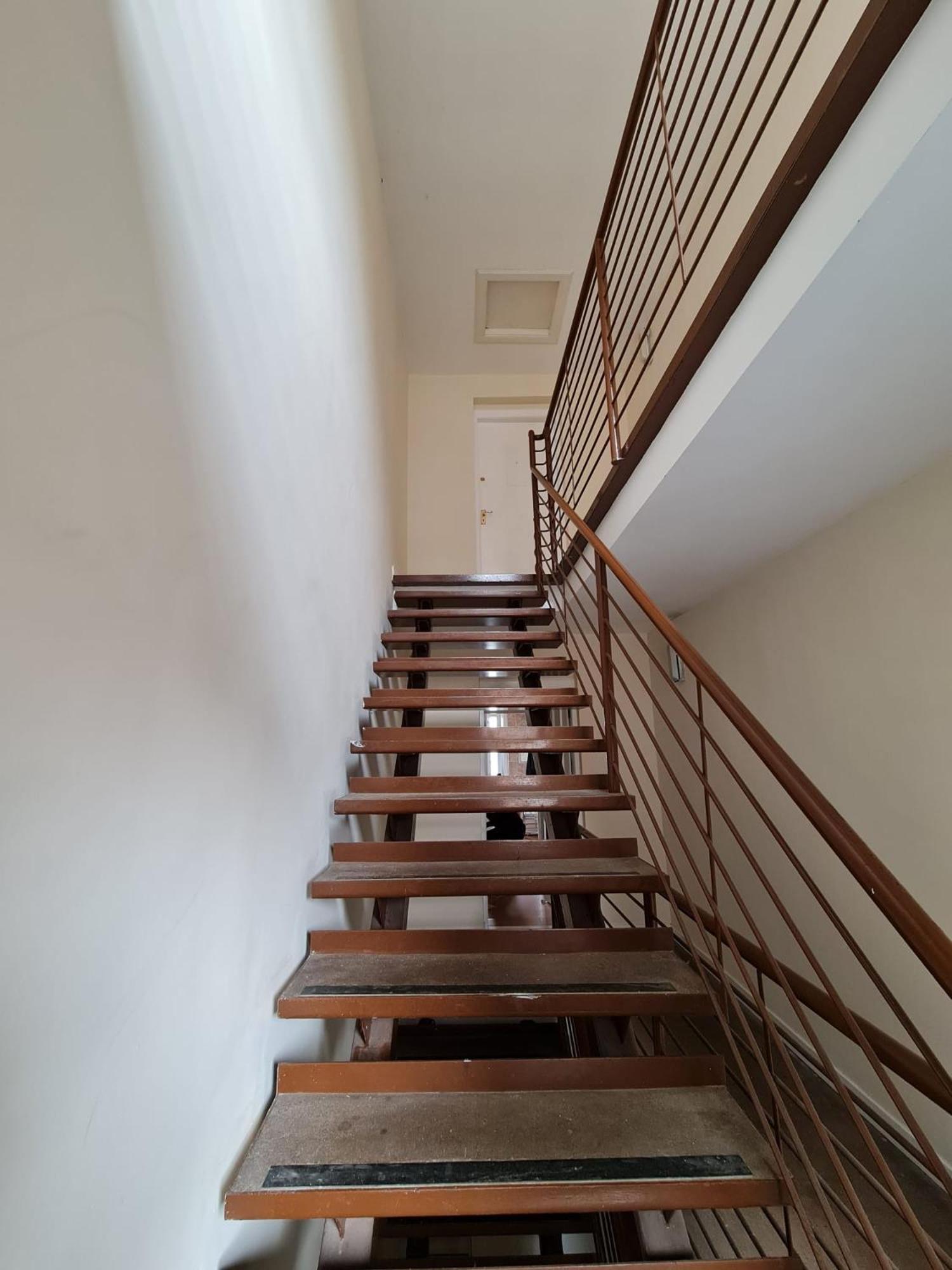 Arthur St Apartment