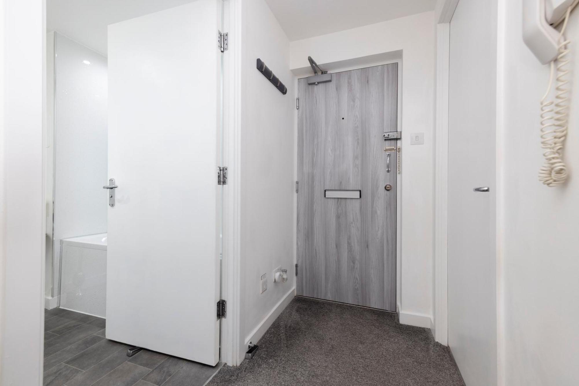 Joivy Elegant Flat With Balcony Appartement Édimbourg
