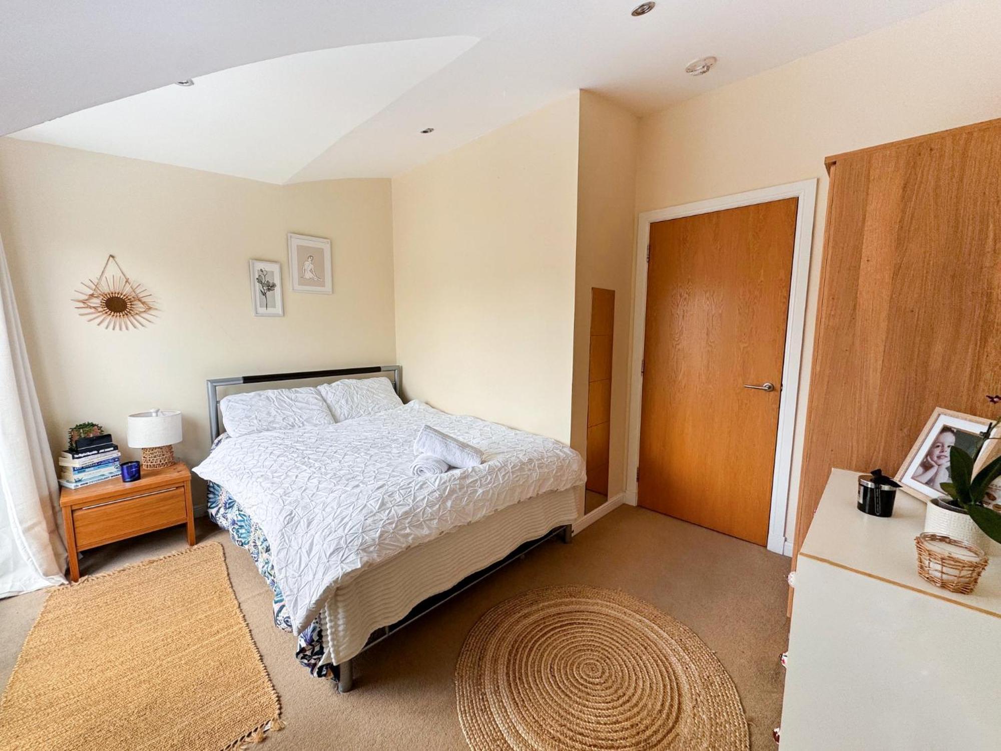 Arthurs Penthouse - Central Leith Walk 2-storey - Free Parking & Fast Wifi Apartment *