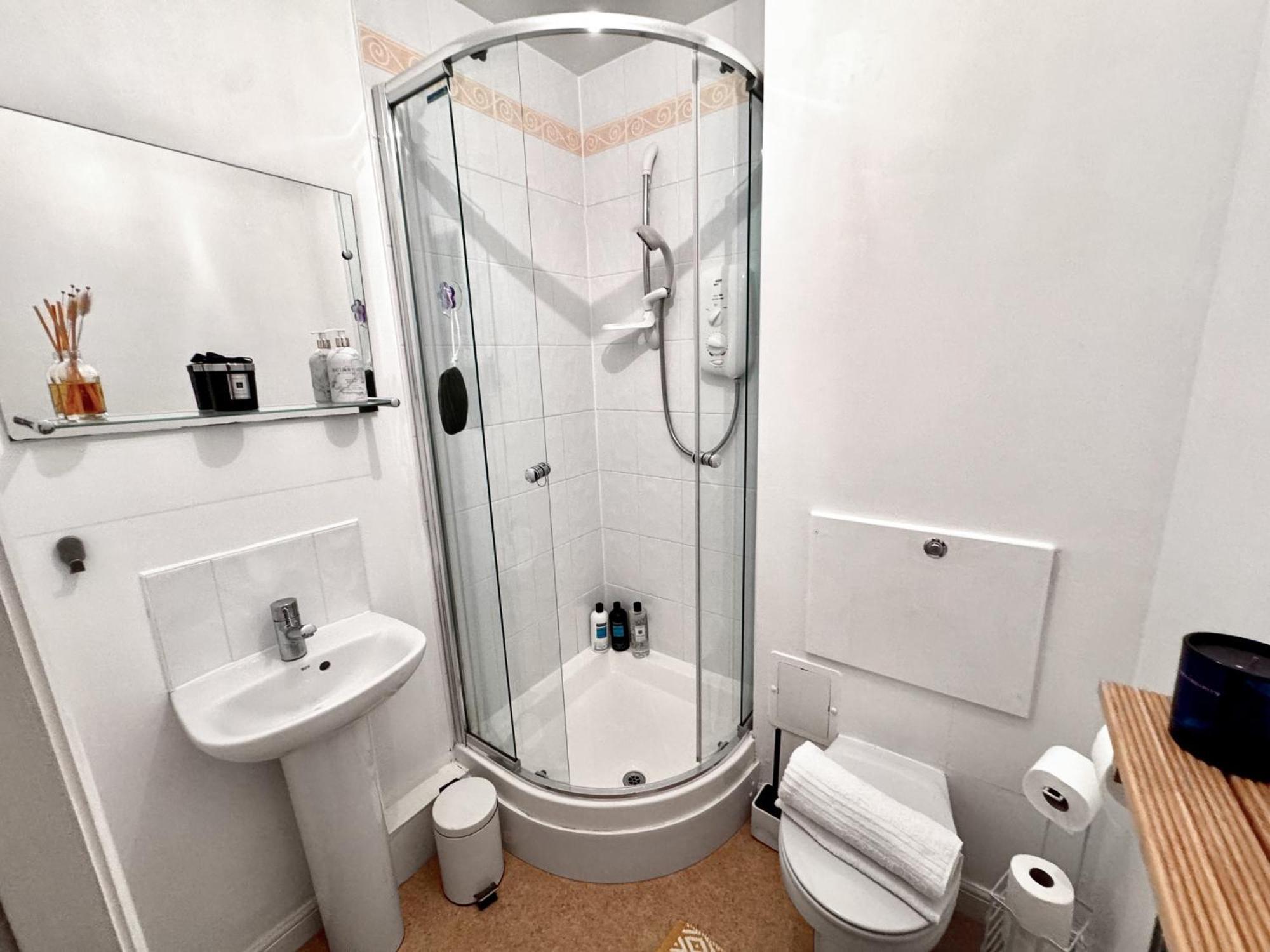 Arthurs Penthouse - Central Leith Walk 2-storey - Free Parking & Fast Wifi Apartment *