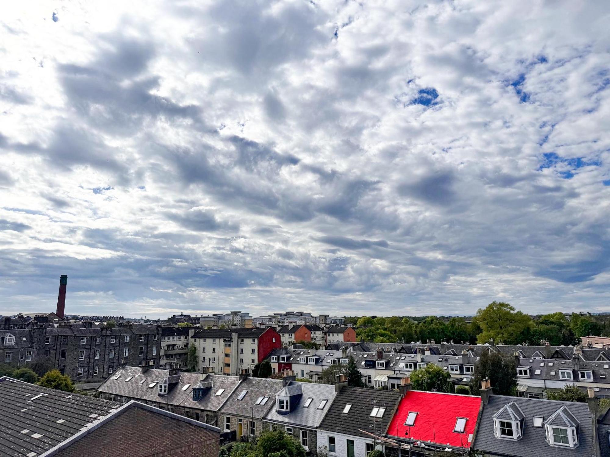 Arthurs Penthouse - Central Leith Walk 2-storey - Free Parking & Fast Wifi