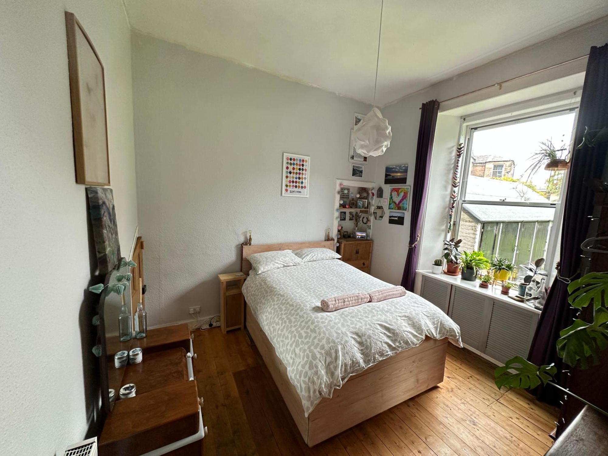 Quirky Apartment In Leith