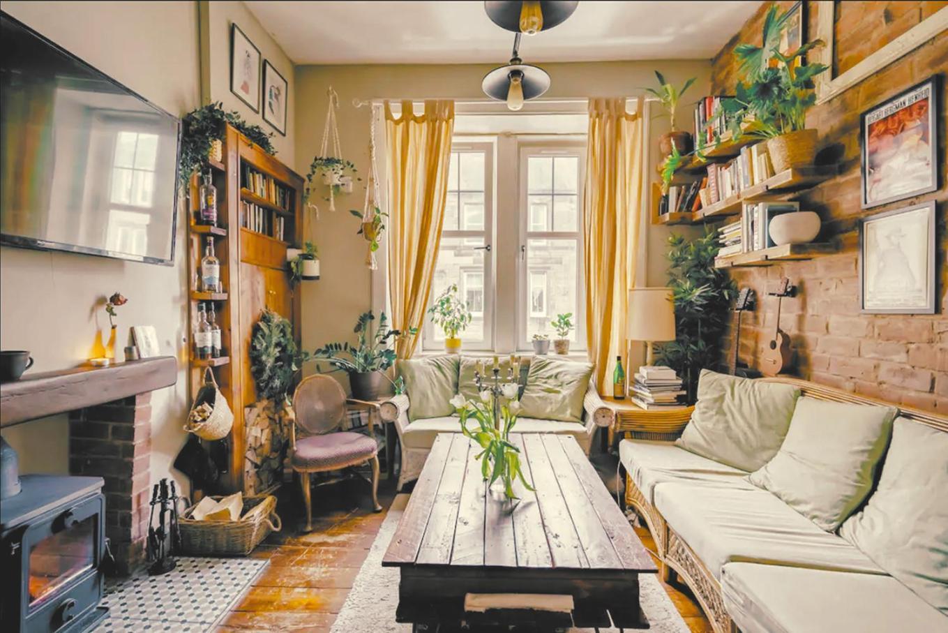 Charming City Centre Flat With Warmth & Character