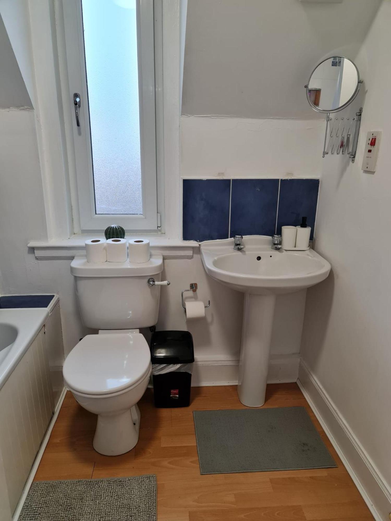 Arthur St Apartment