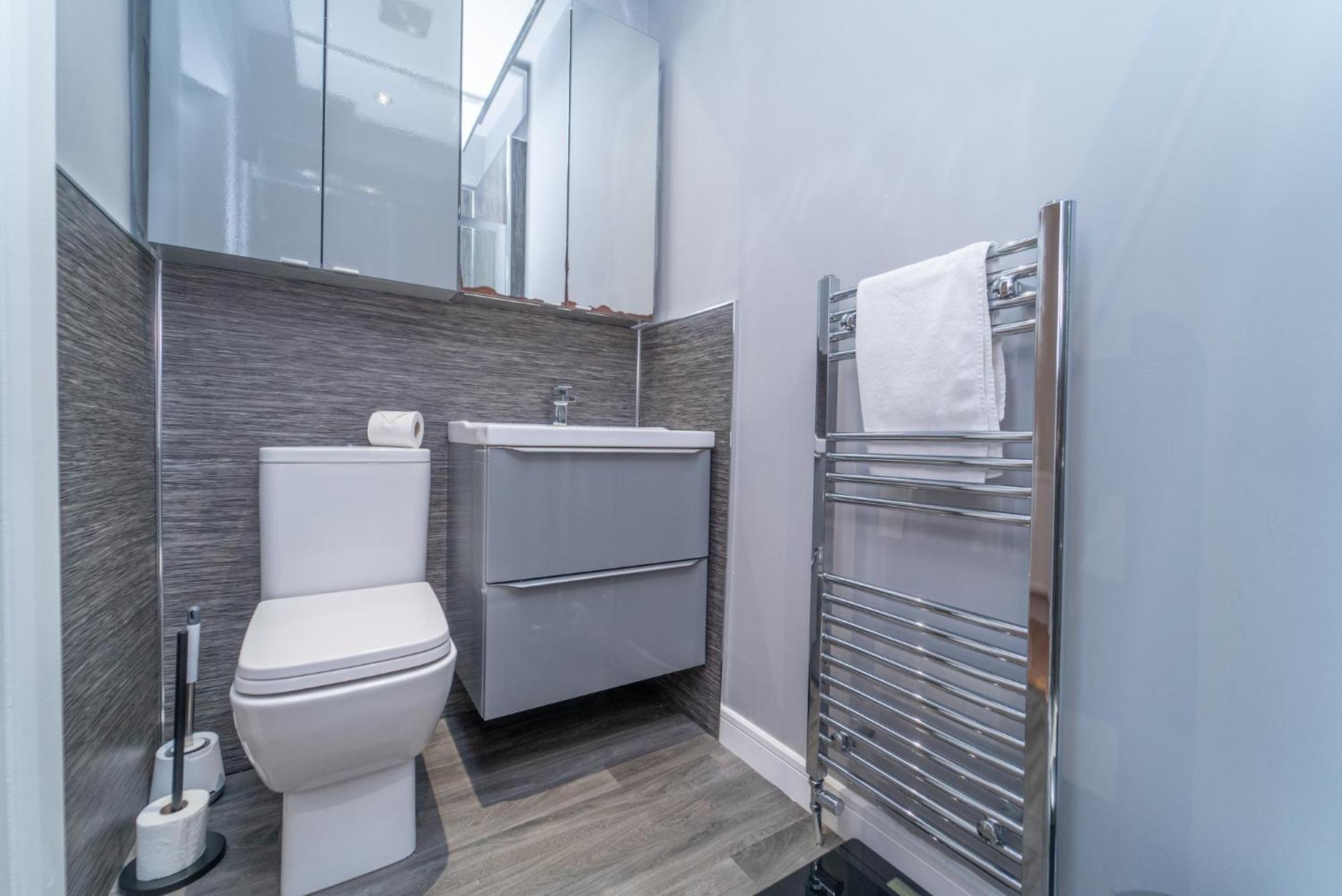 Beautiful Spacious Victorian Town House * Edinburgh