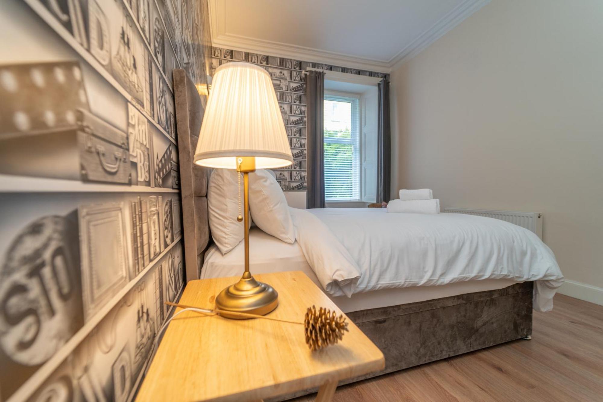 Beautiful Spacious Victorian Town House Apartment