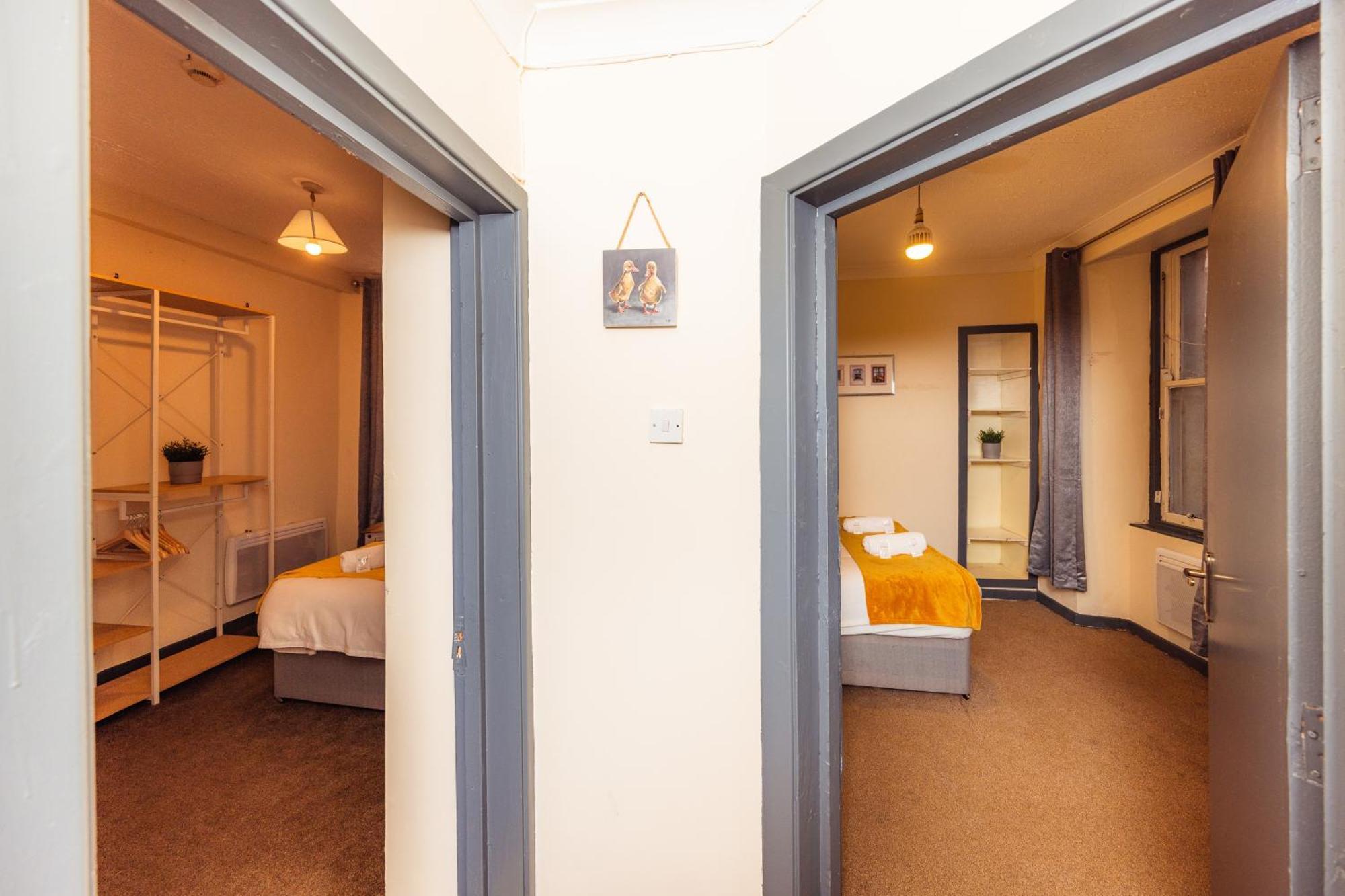 In Old Town, Cozy 4 Bedroom Flat Apartment Edinburgh