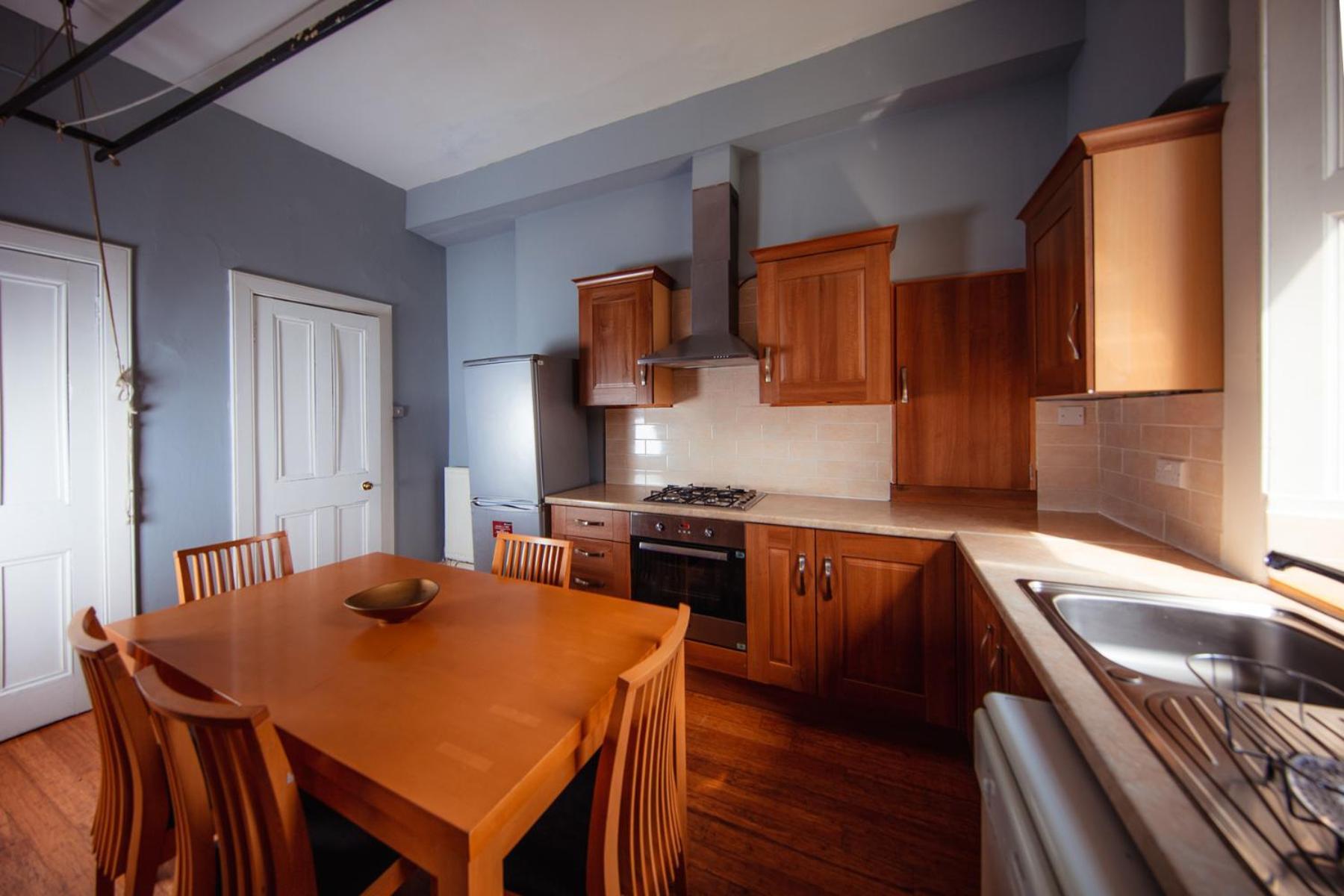 Comfortable, Spacious Retreat, By The Meadows!