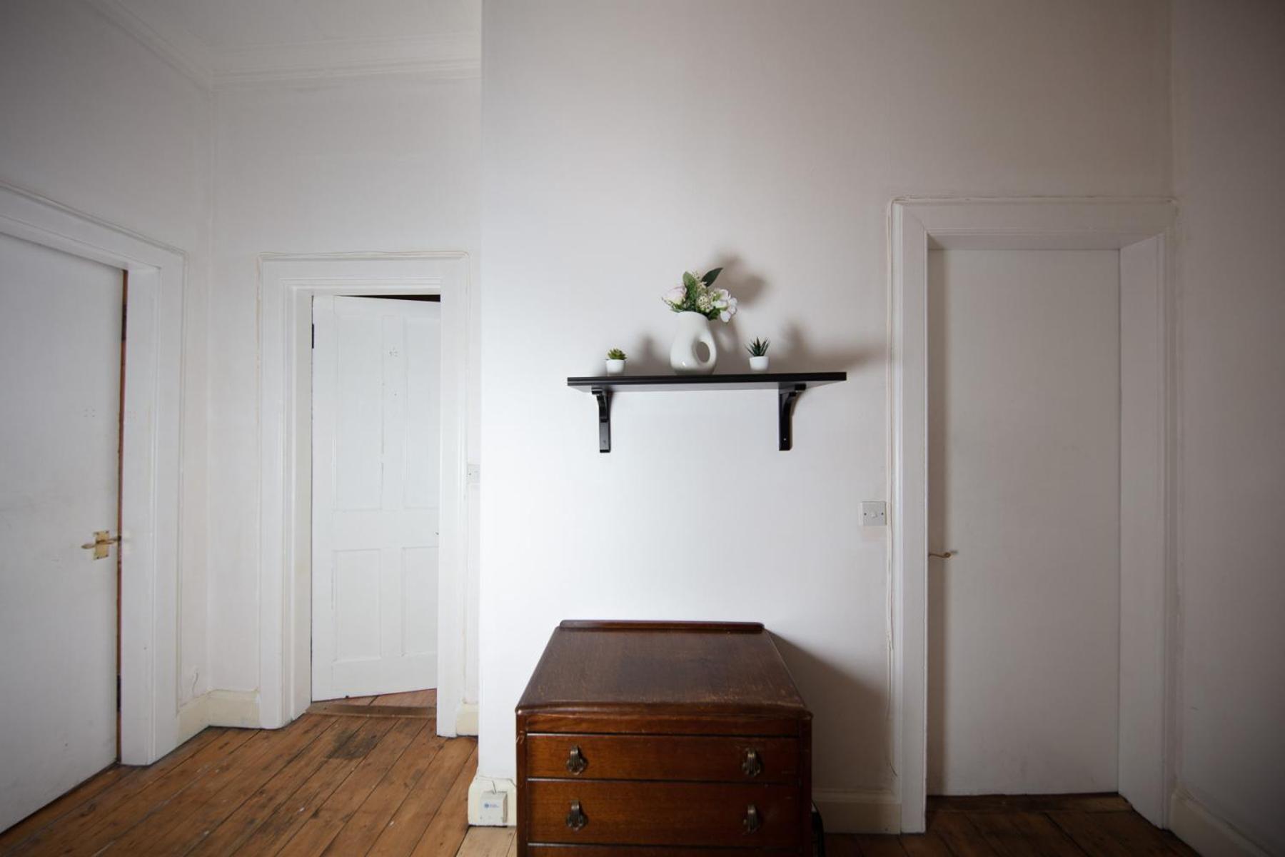 Appartement Comfortable, Spacious Retreat, By The Meadows!
