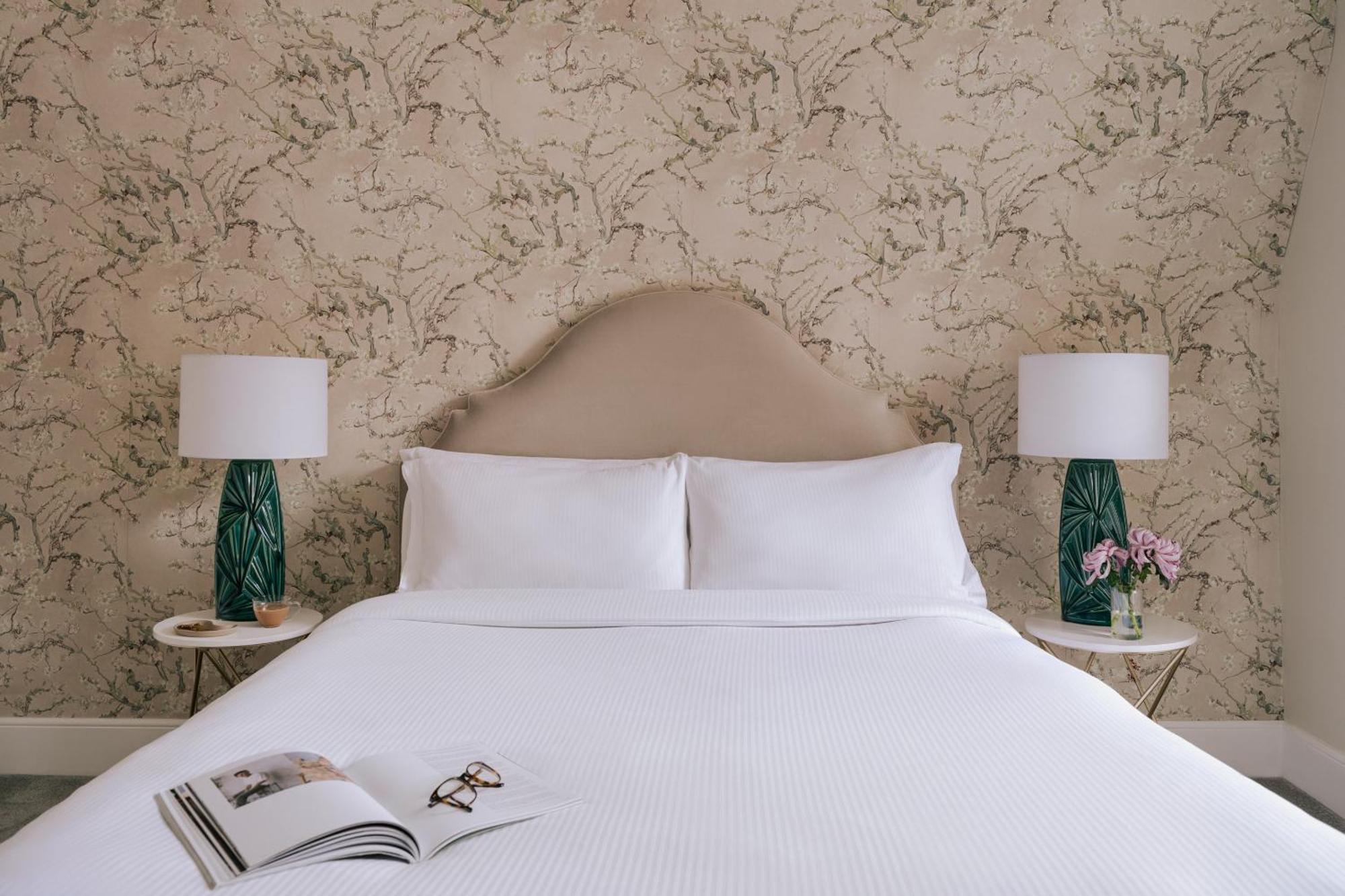 Sonder Royal Garden Aparthotel