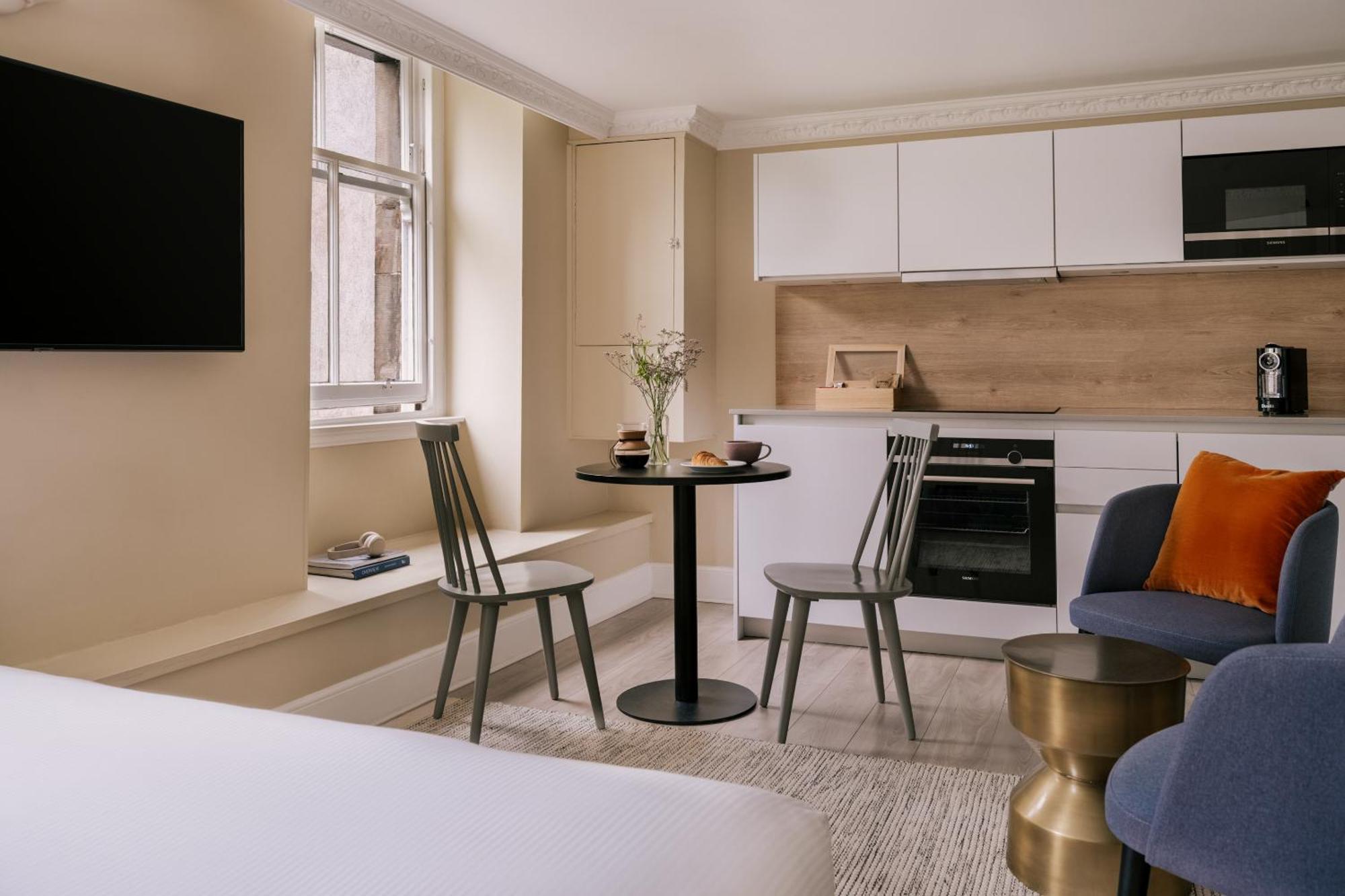 Sonder Royal Garden Aparthotel 4*