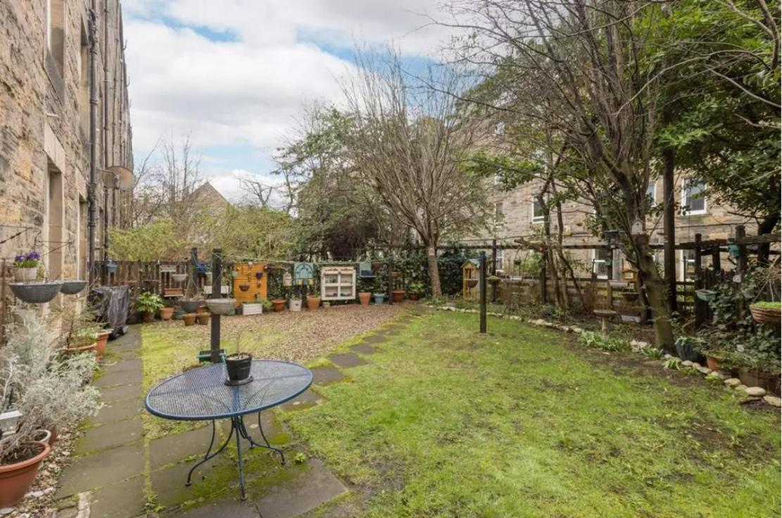 Beautiful Ground Floor Flat Near Haymarket Apartment