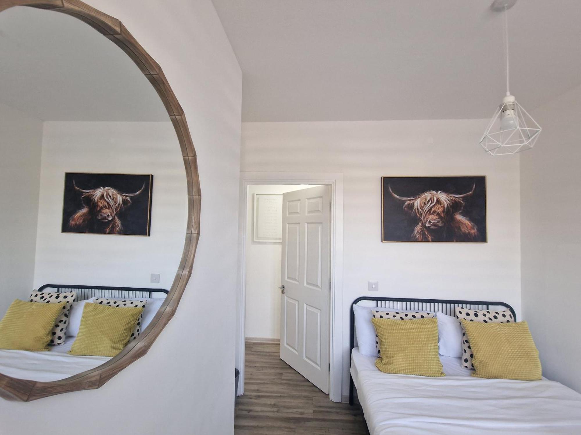 Lolo 2, Free Parking * Edinburgh