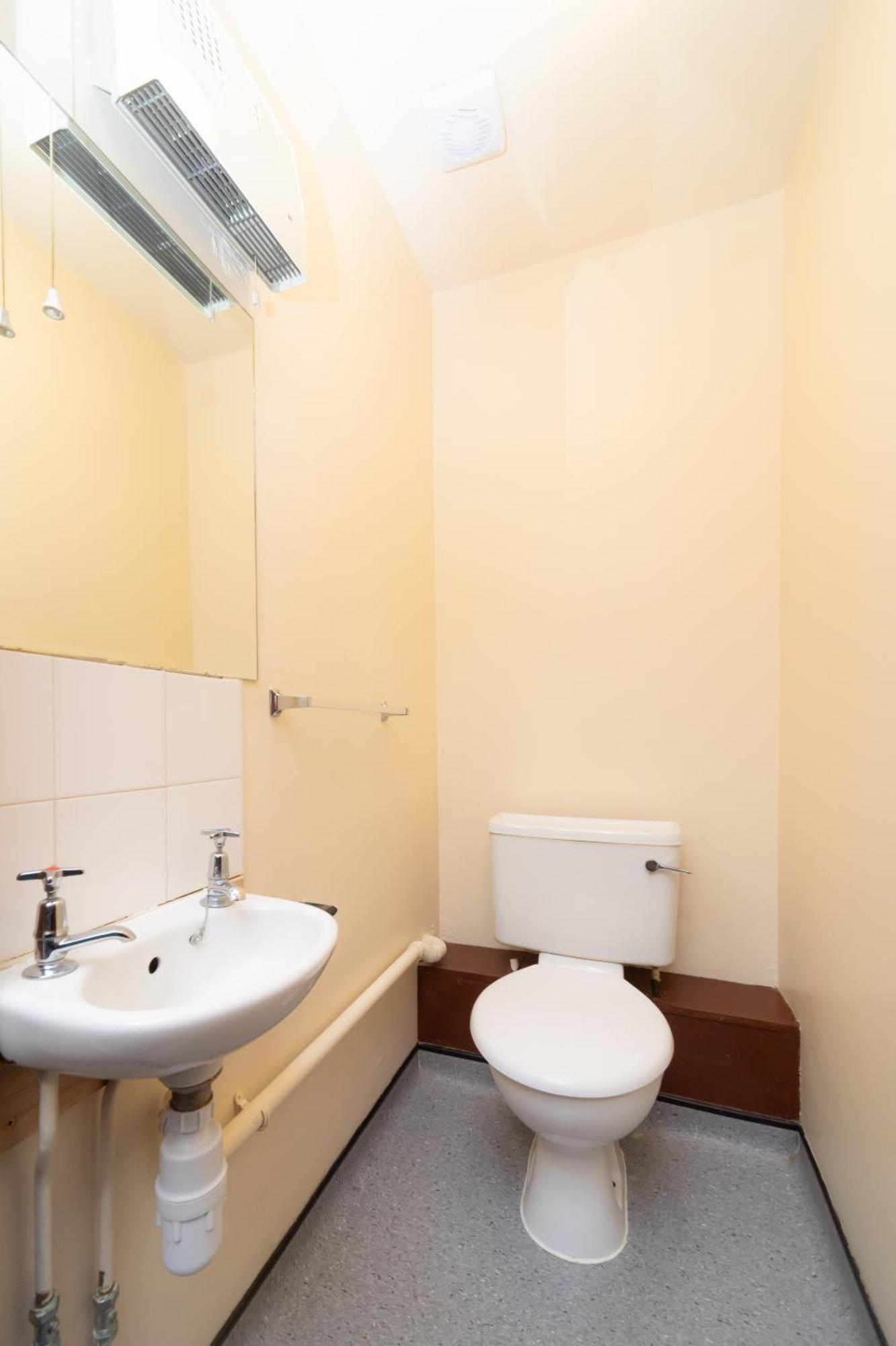 Joivy Economy 4 And 5 Bed Flats, Close To Old Town And Royal Mile - Adults Only Édimbourg