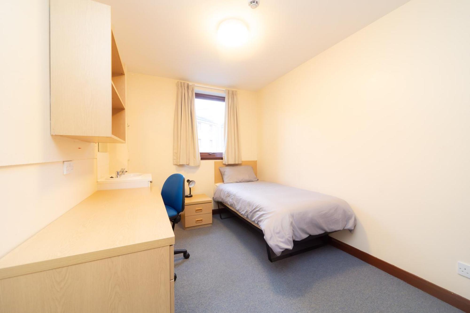 Joivy Economy 4 And 5 Bed Flats, Close To Old Town And Royal Mile - Adults Only Édimbourg
