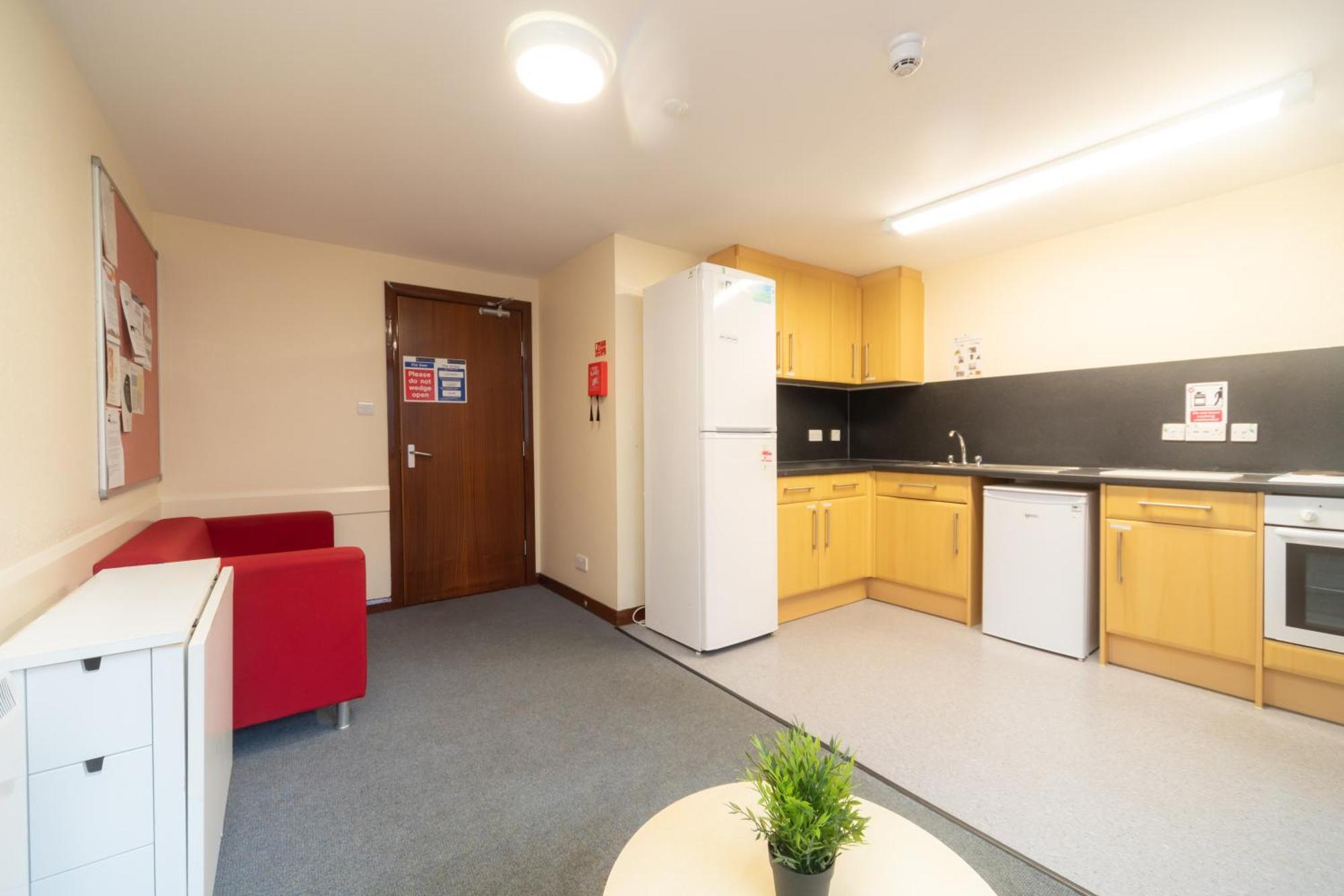 Joivy Economy 4 And 5 Bed Flats, Close To Old Town And Royal Mile - Adults Only Édimbourg