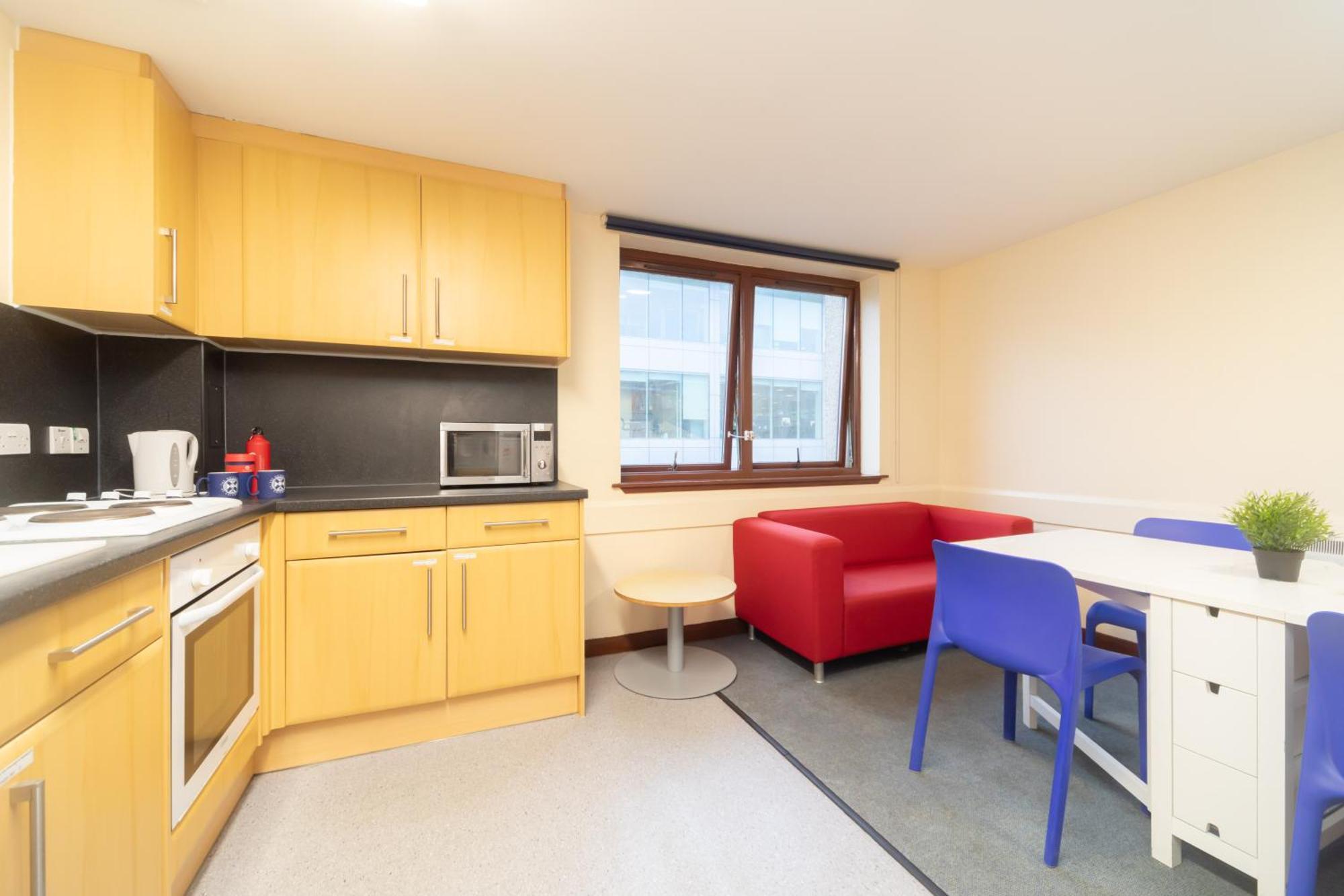 Joivy Economy 4 And 5 Bed Flats, Close To Old Town And Royal Mile - Adults Only Édimbourg