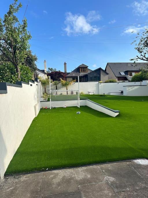 Beautiful Family With Golf Edinburgh