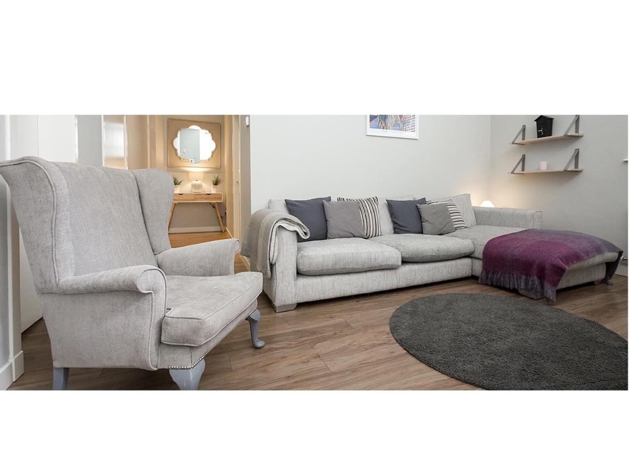 The Lane Apartment *
