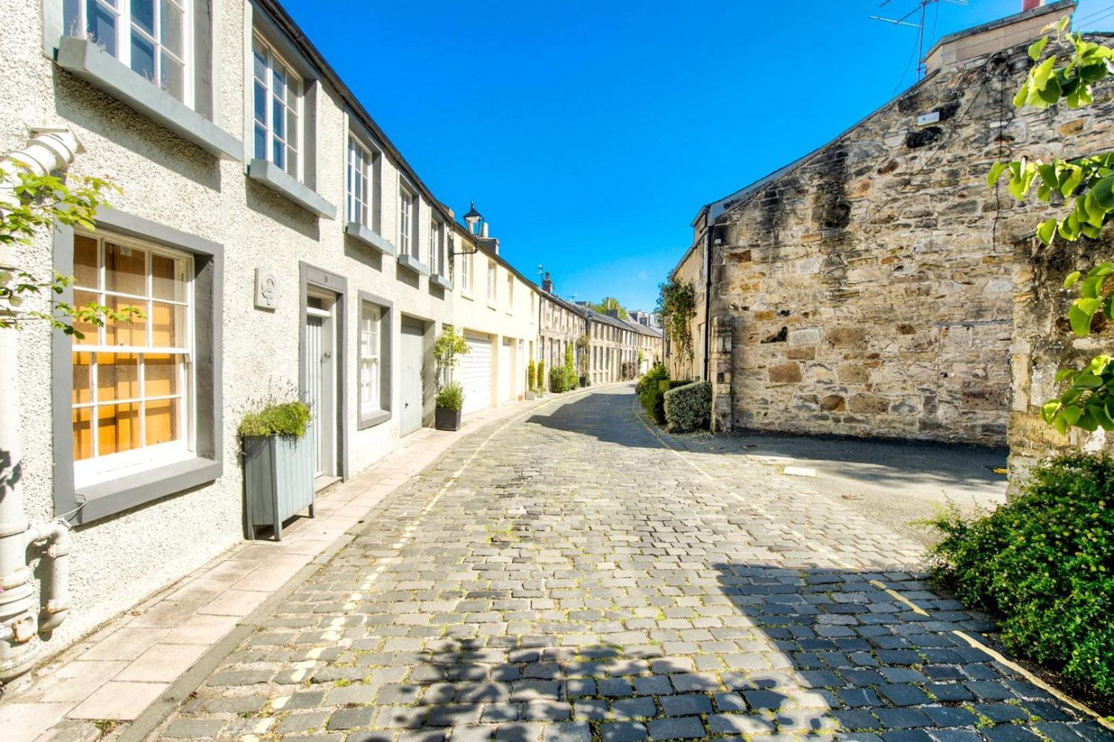 Guestready - Beautiful New Town Studio, With Patio Appartement *