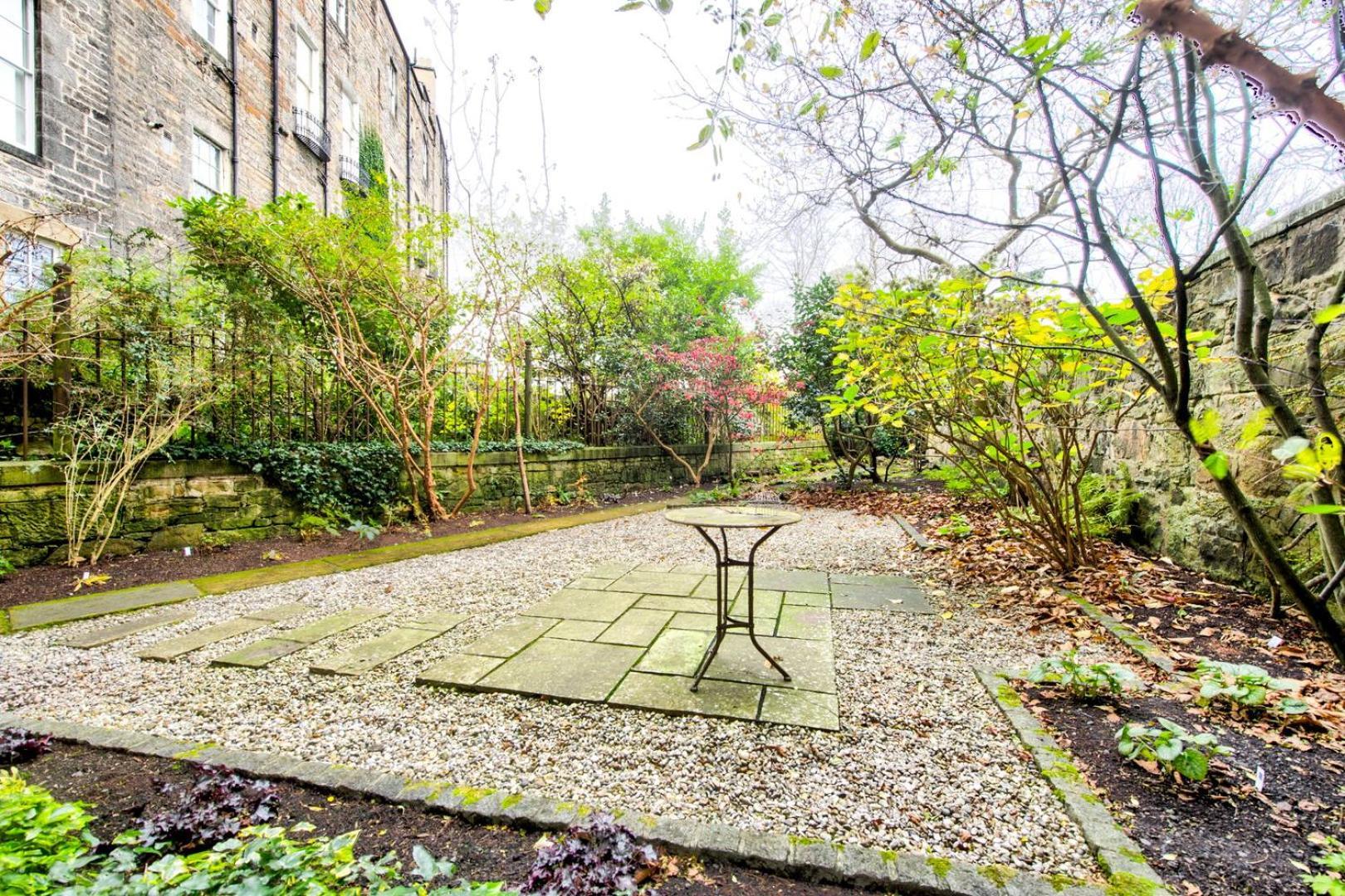Guestready - Beautiful New Town Studio, With Patio * Édimbourg
