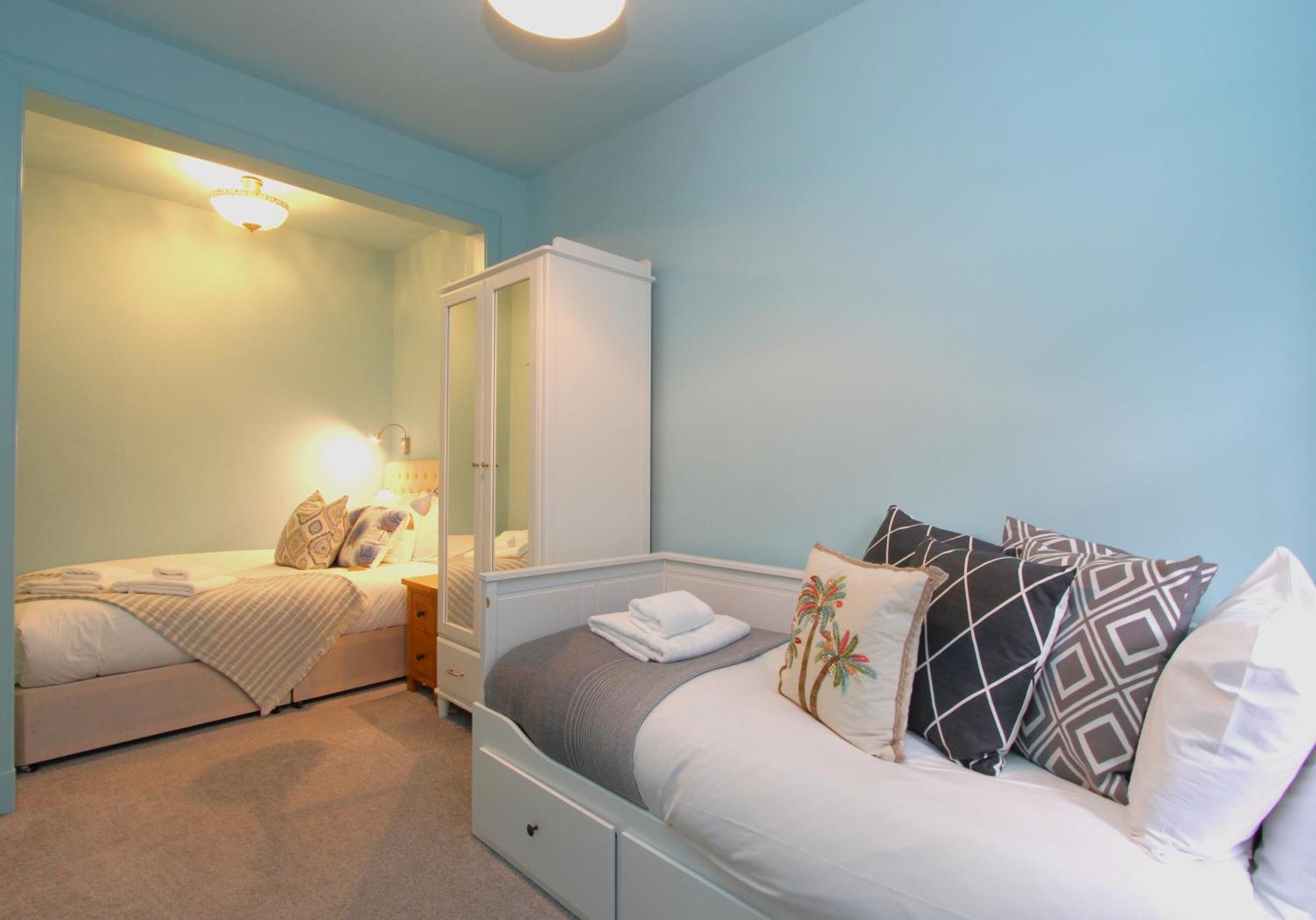 Centre New Town 2 Bedroom Flat * Edinburgh