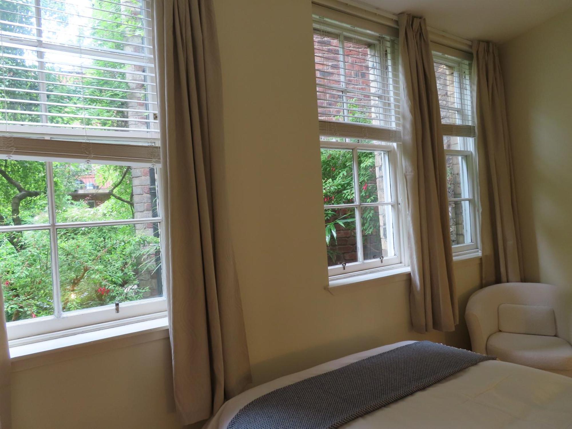 The Cosy Courtyard Apartment Edinburgh