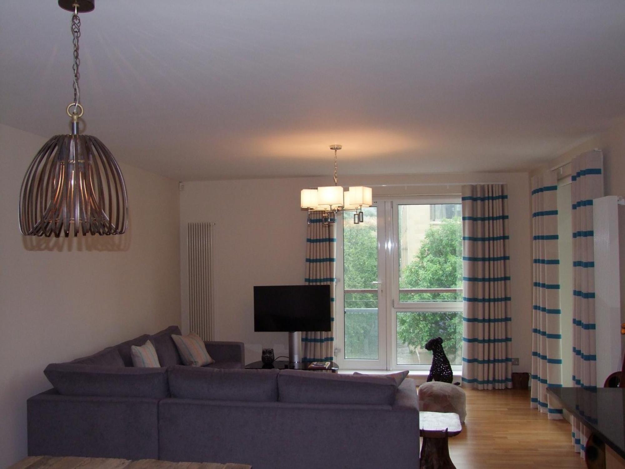 Holyrood Road Park - 379 Apartment