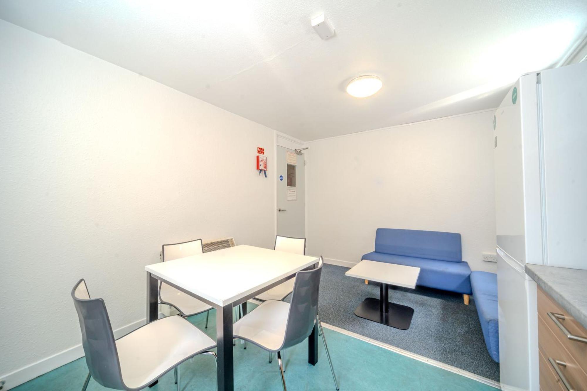 Joivy Budget 4,5 And 6 Bed Private Flats, In Historic Old Town (adults Only) Apartment Edinburgh