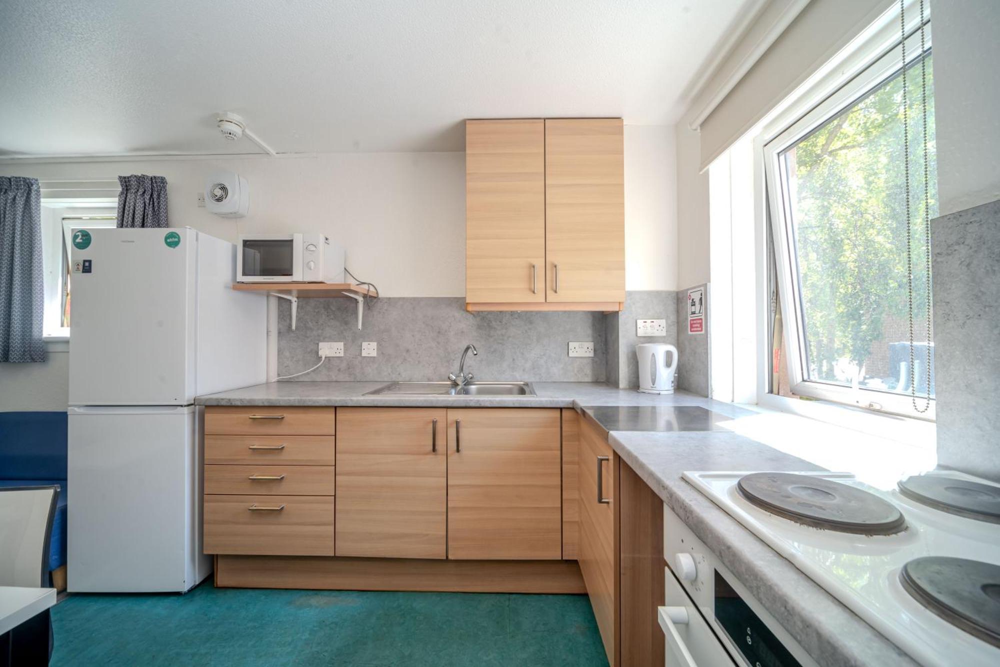 Joivy Budget 4,5 And 6 Bed Private Flats, In Historic Old Town (adults Only) * Edinburgh