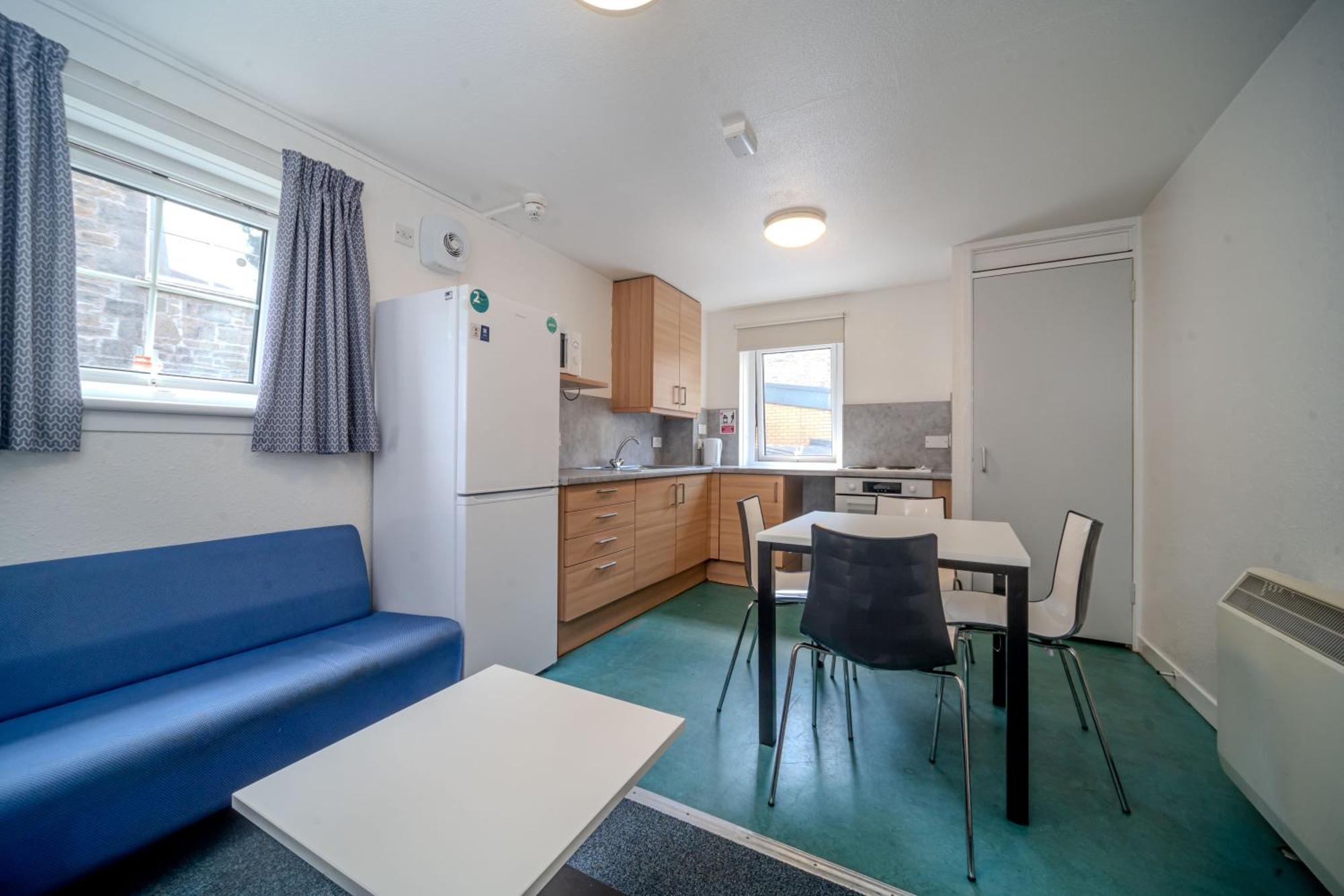 Joivy Budget 4,5 And 6 Bed Private Flats, In Historic Old Town (adults Only) Apartment