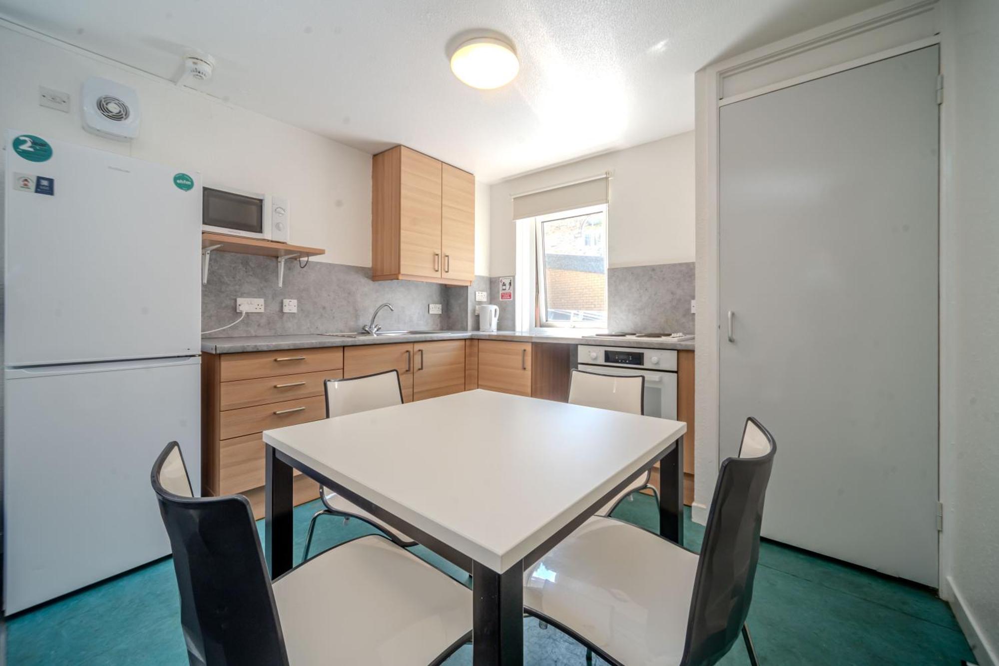 Apartment Joivy Budget 4,5 And 6 Bed Private Flats, In Historic Old Town (adults Only)