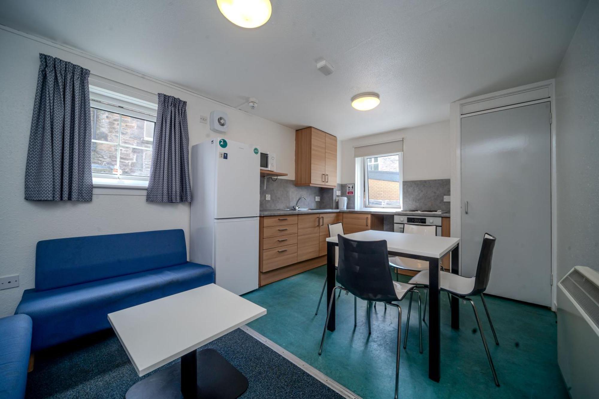 Joivy Budget 4,5 And 6 Bed Private Flats, In Historic Old Town (adults Only) Apartment *