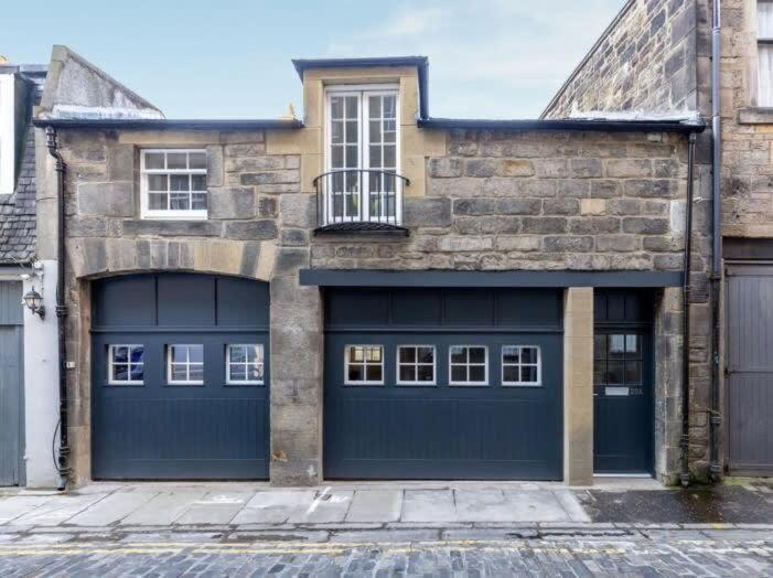 Dragon - Yukina - 2 Bed Centre House With Garden Holiday home Edinburgh
