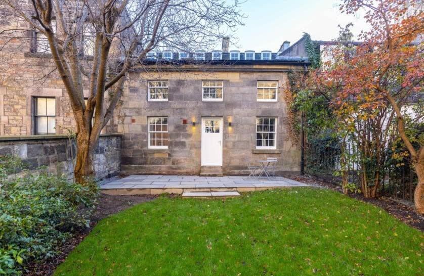 Dragon - Yukina - 2 Bed Centre House With Garden * Edinburgh