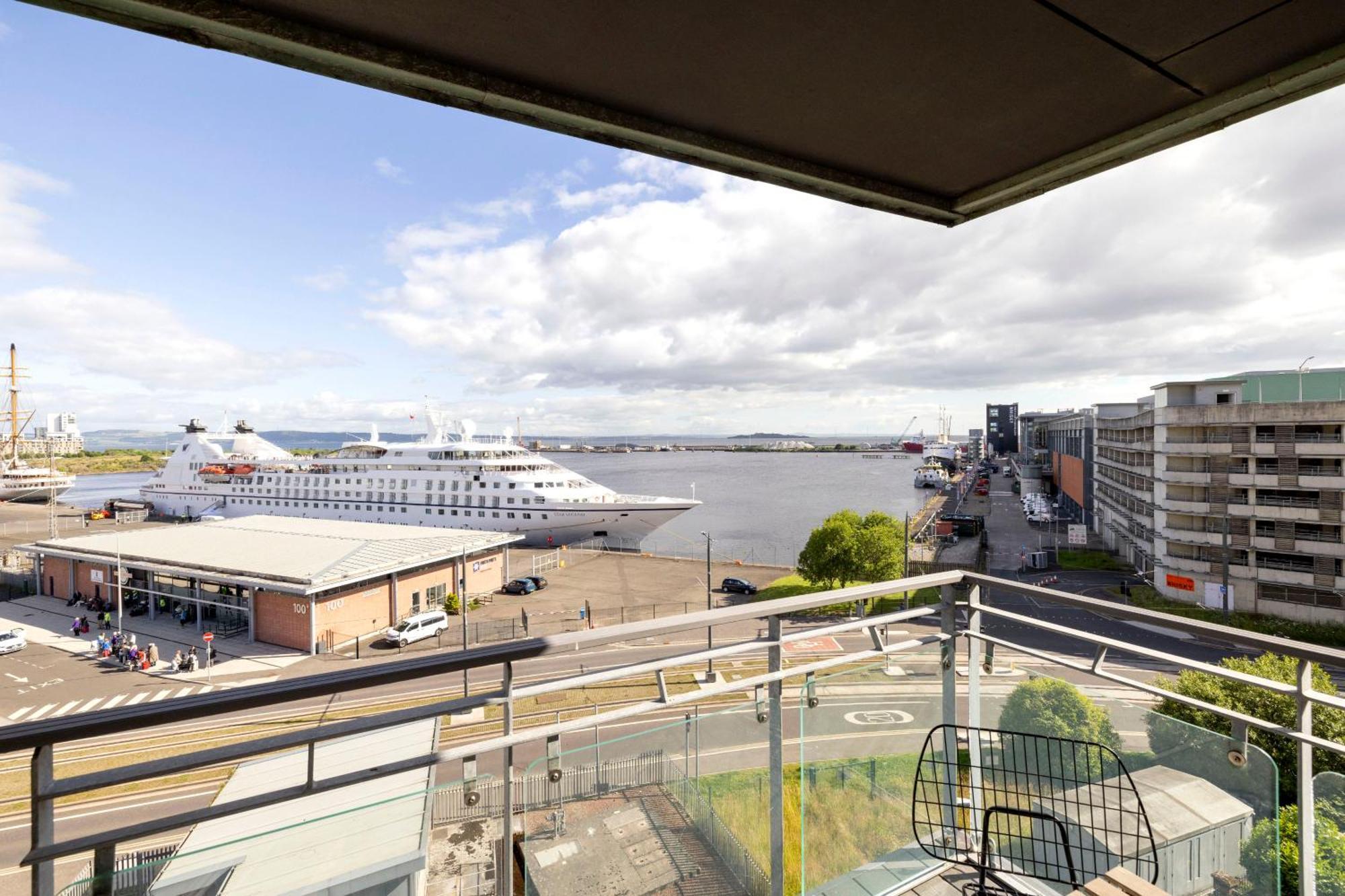 Joivy Fabulous With Bay View Terrace