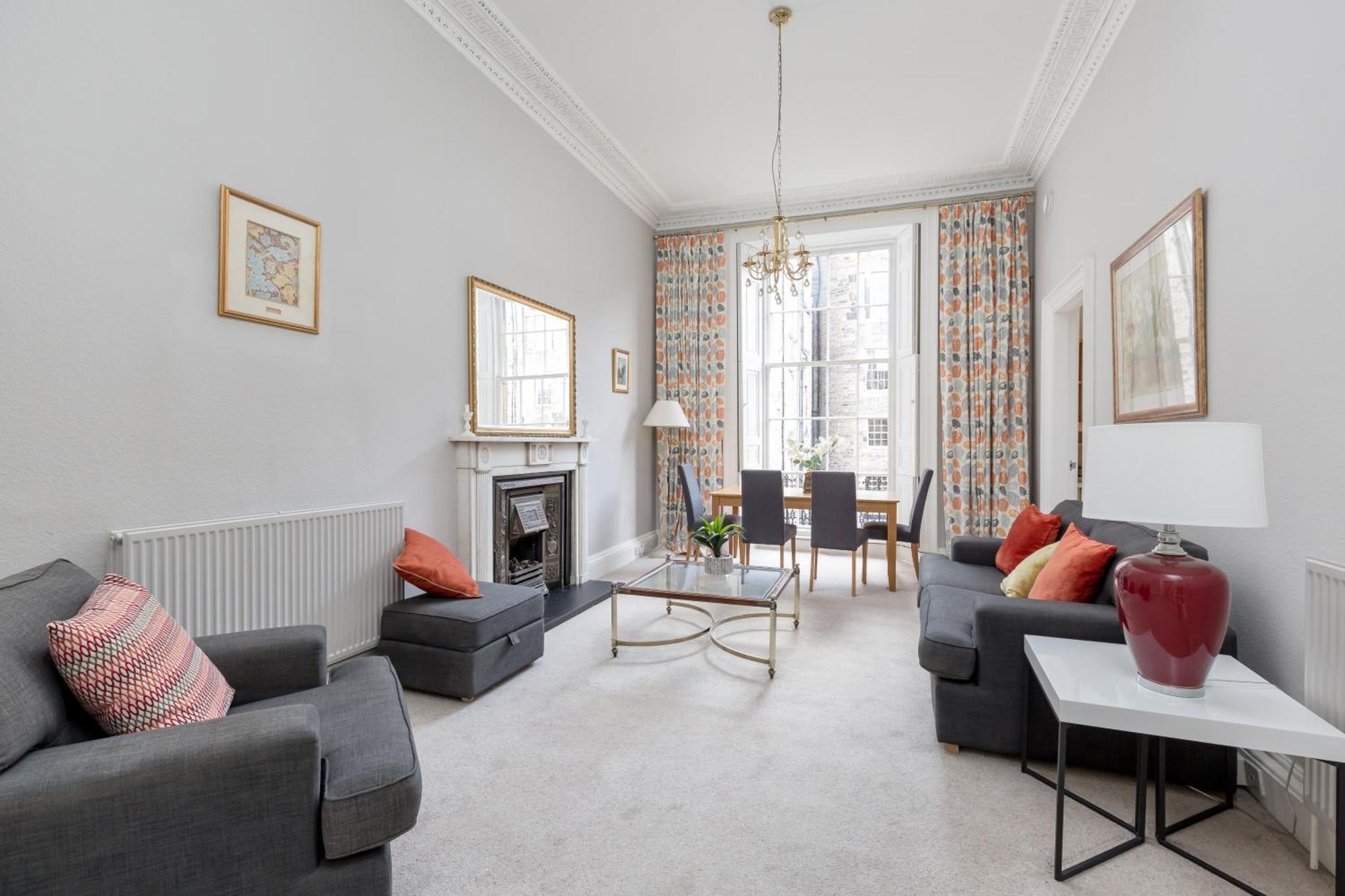 Apartment Light And Spacious 2 Bedroom Flat In Heart Of *