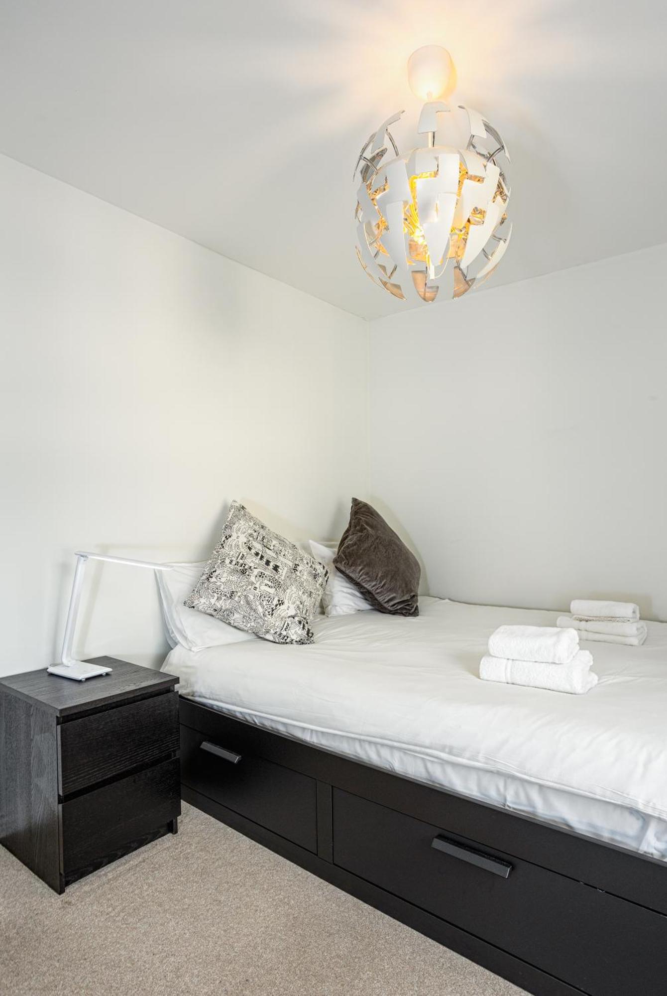 Apartment Comfy 2 Bedroom Near Centre