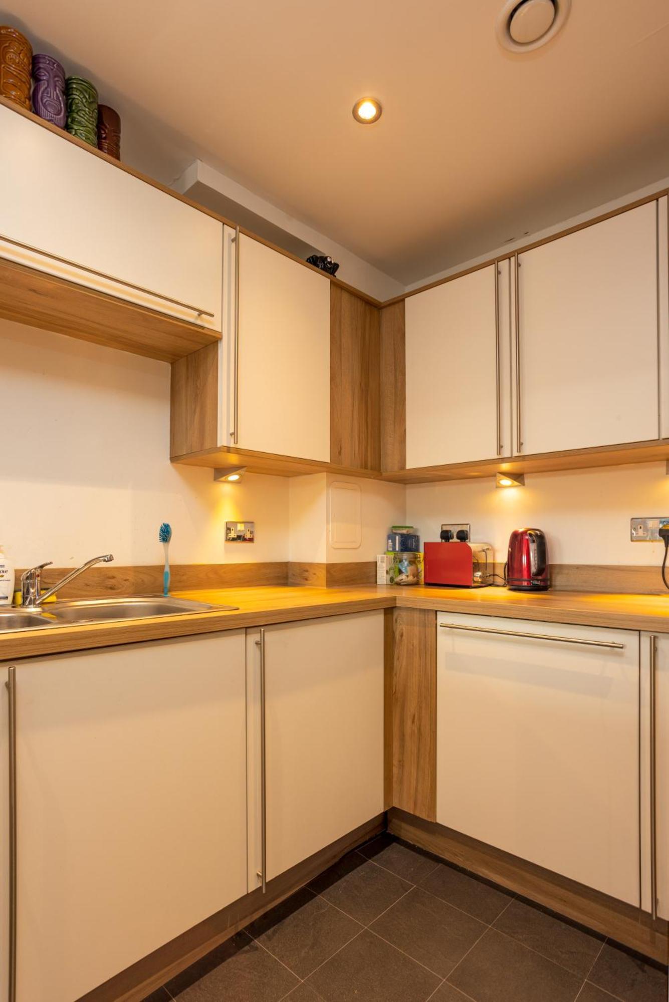 Apartment Comfy 2 Bedroom Near Centre
