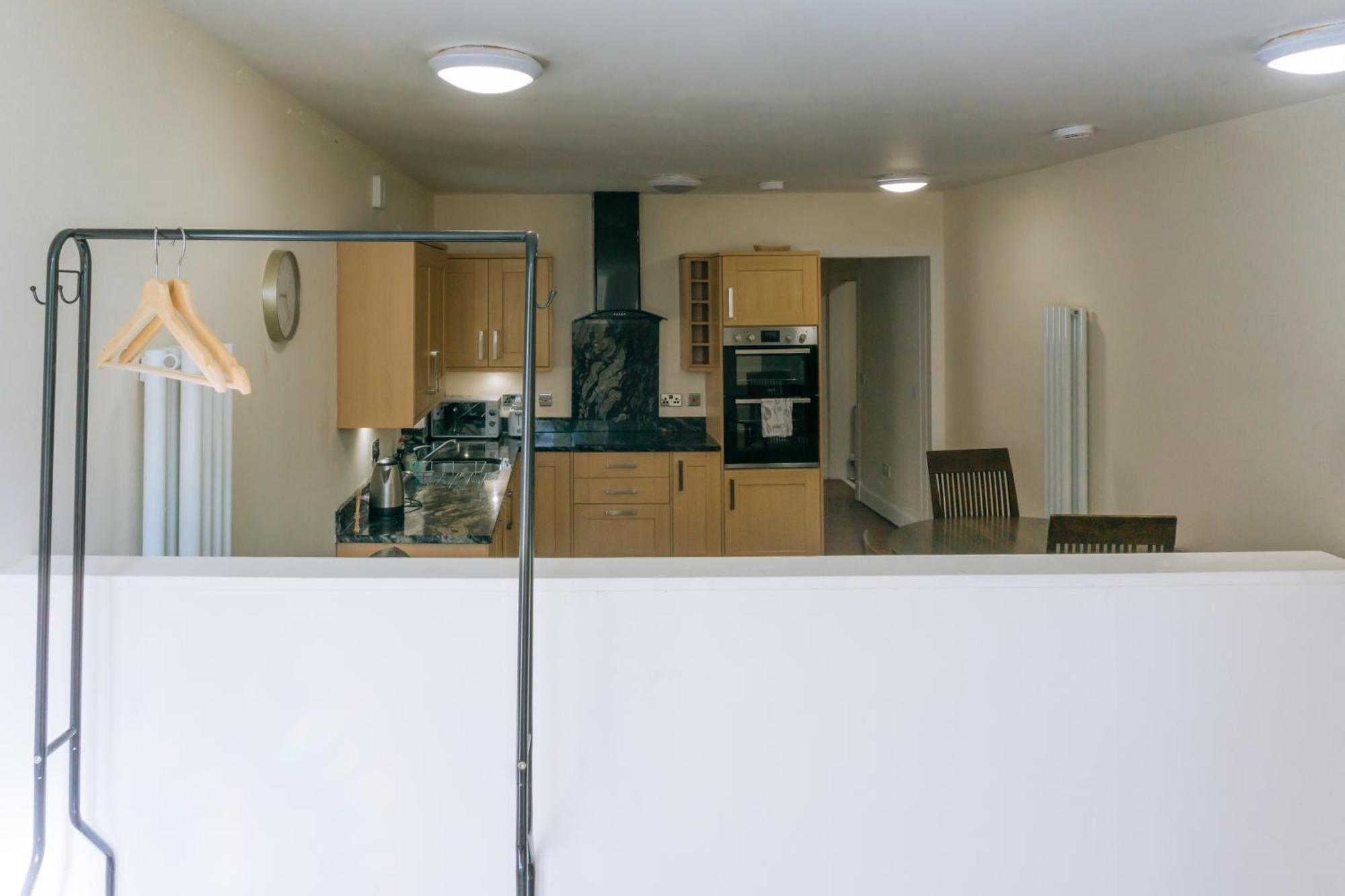 Apartment Homely 3 Bedroom In The Heart Of