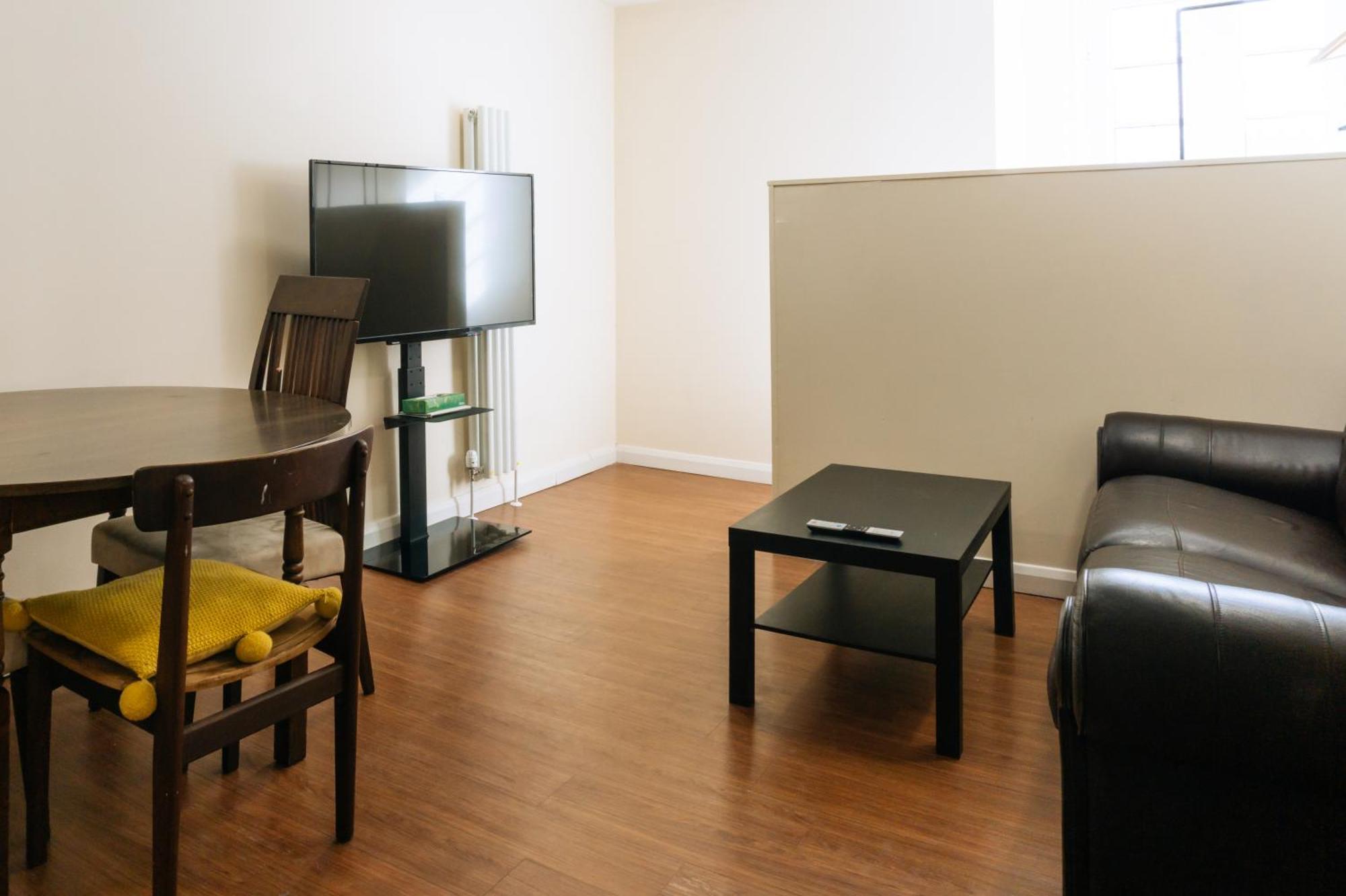 Homely 3 Bedroom In The Heart Of * Edinburgh
