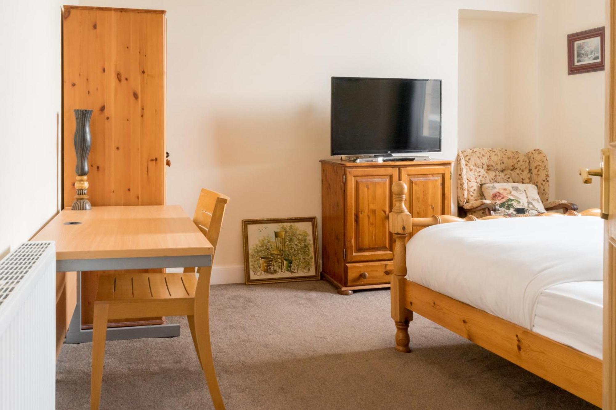 Charming And Relaxing 2bd Flat - Abbeyhill Apartment Edinburgh